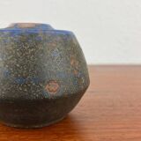 Brutalist studio pottery vase by Lu and Gerd Grove, mid-century, 1962.