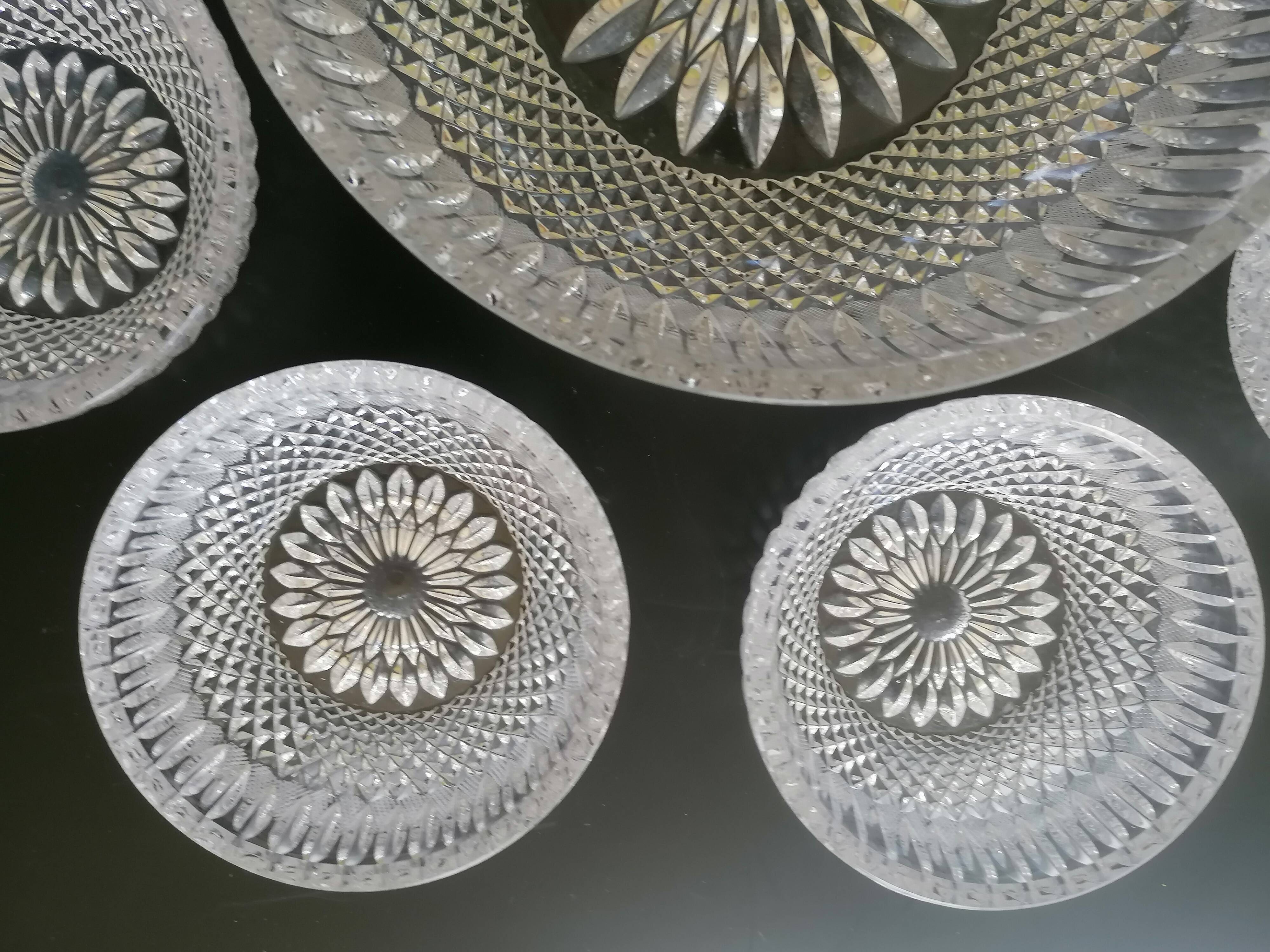 Crystal fruit service with its 8 matching bowls.
