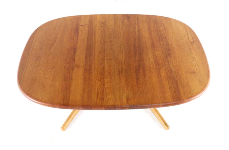 Glostrup oval 2x extendable dining table - massive teak - danish design