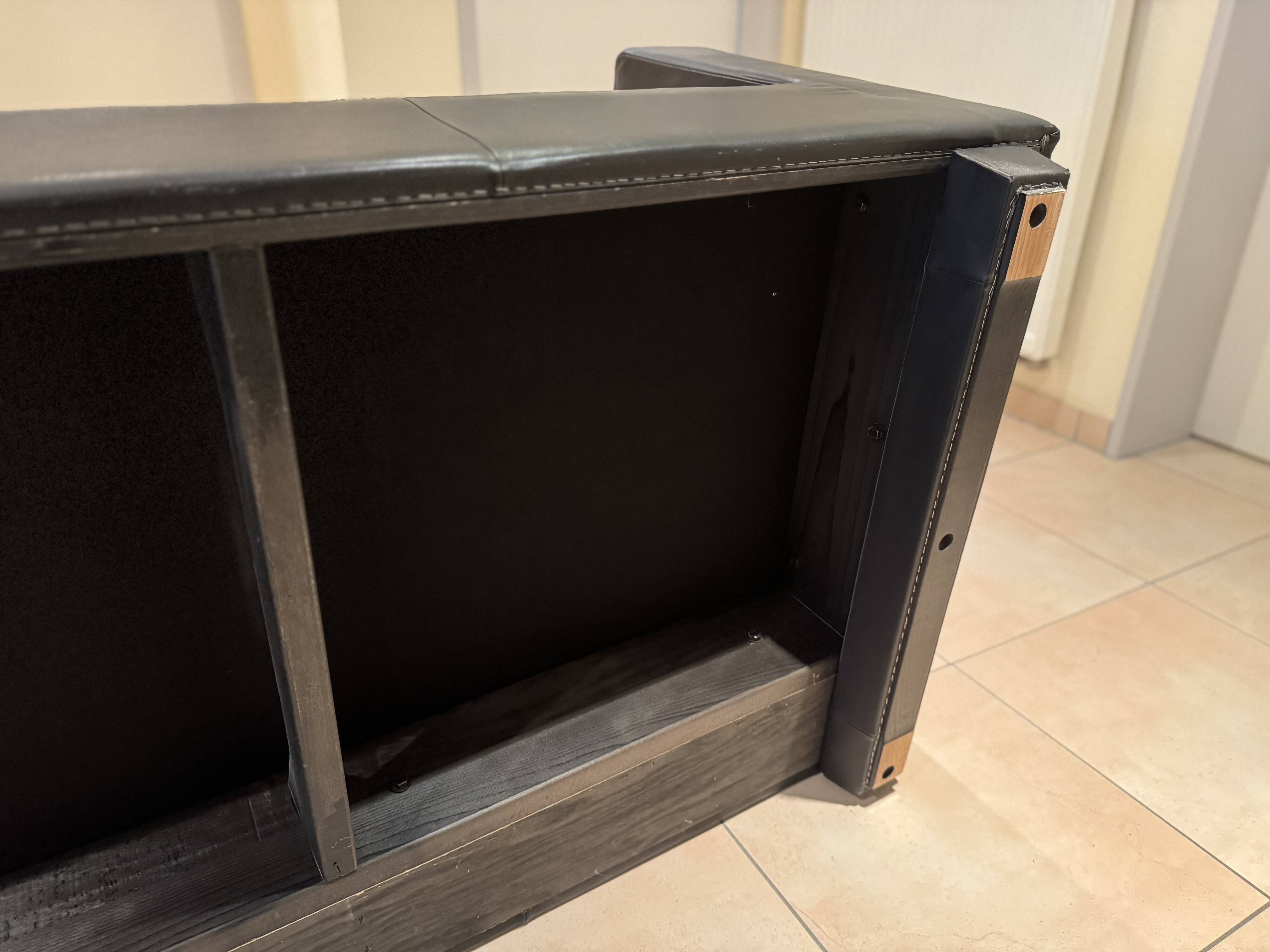 Black leather sofa by Sede – Design by Andrée Putman – 1990s