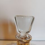 Carafe en verre taillé, bande dorée sur le col