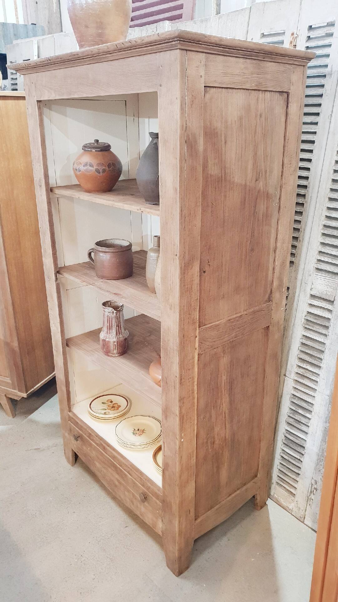 Armoire de rangement