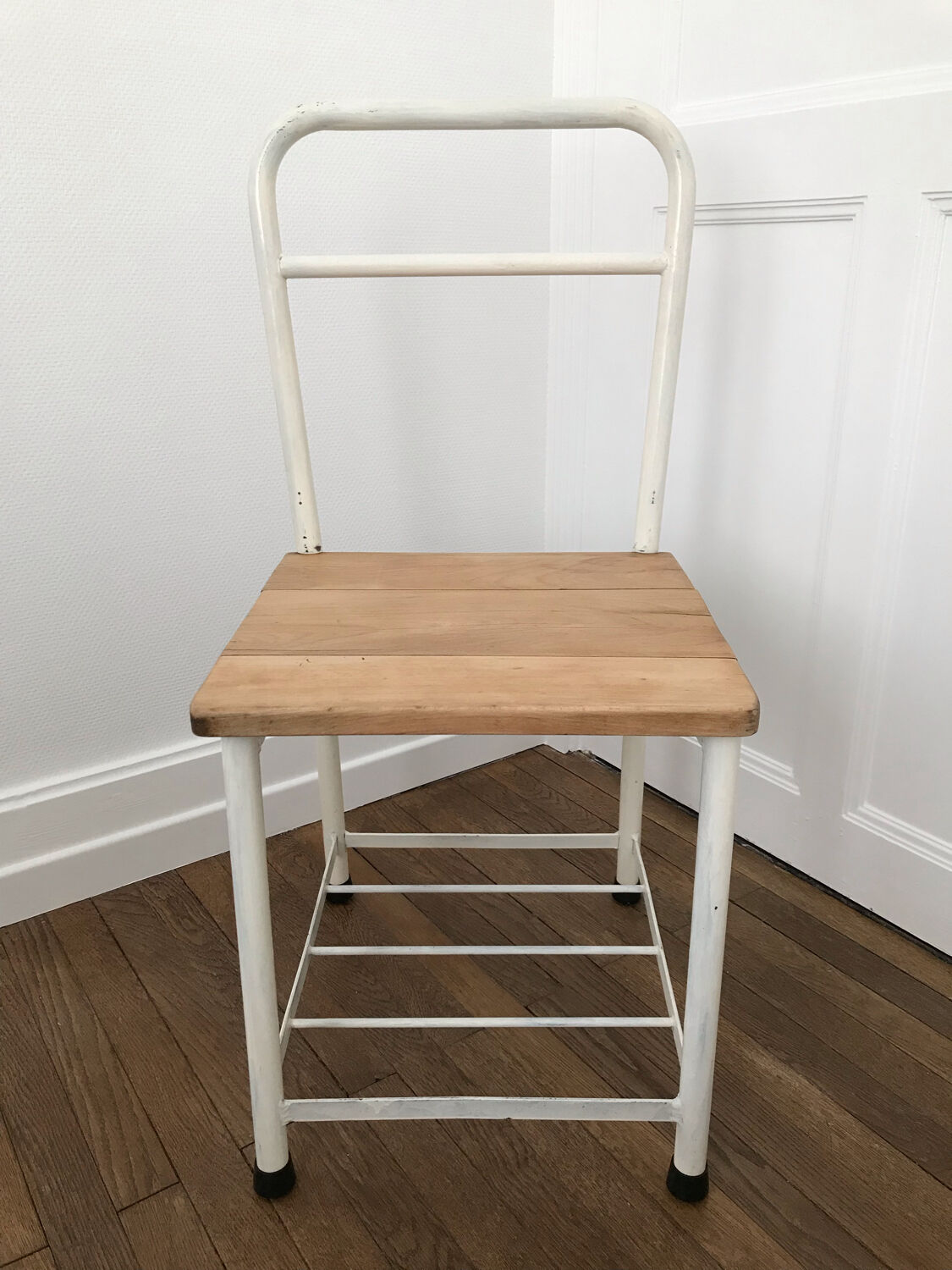 Chaise de pensionnat