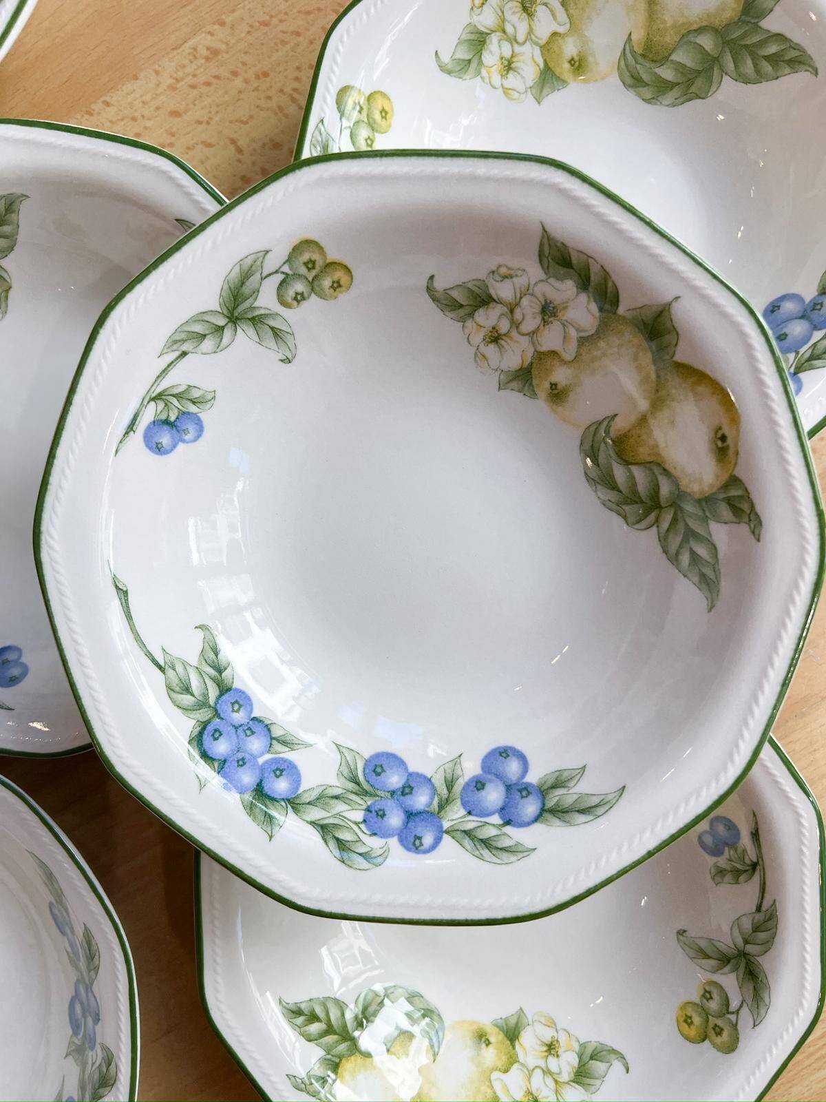 11 Churchill deep dessert plates