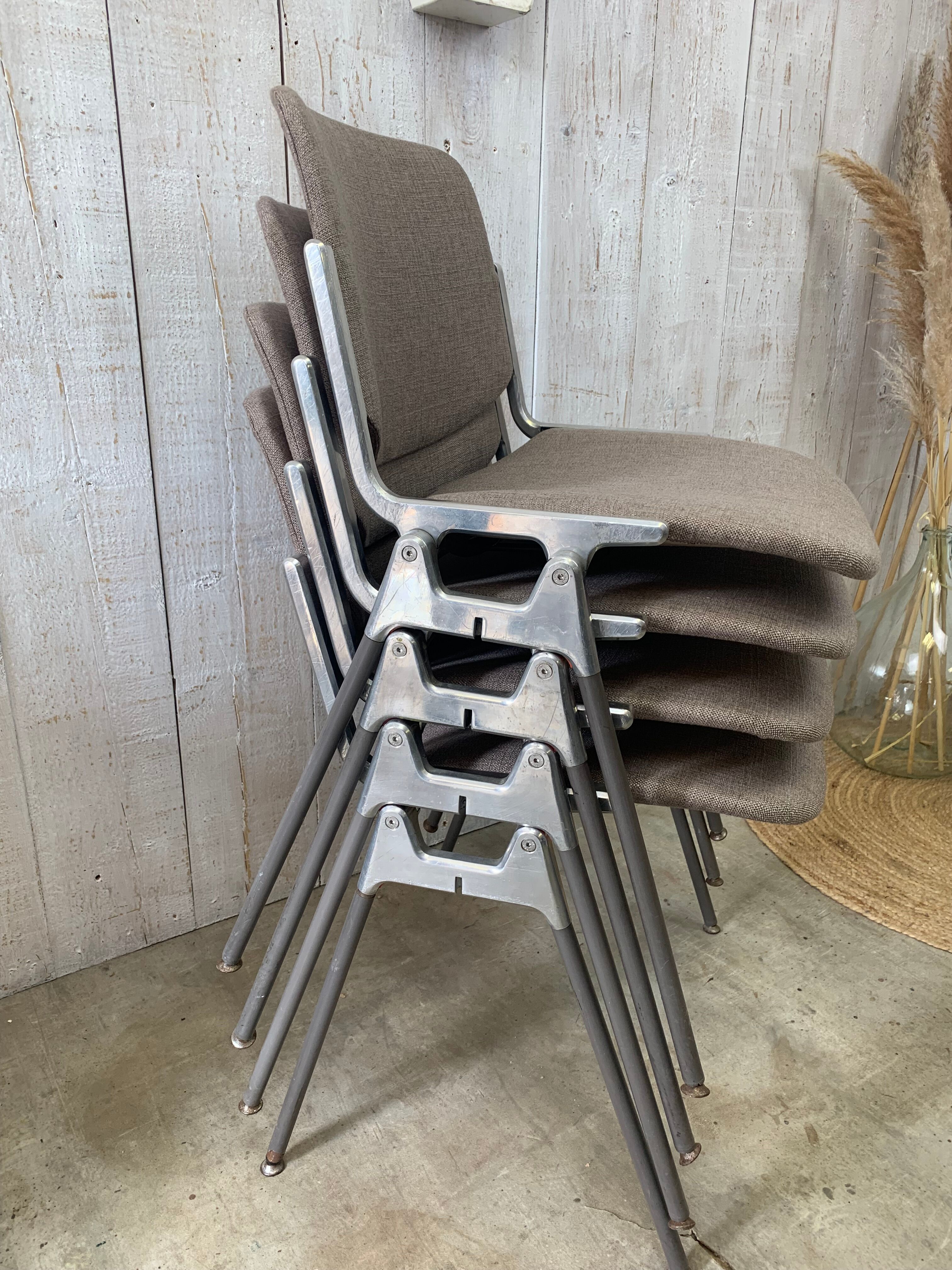 Series of 4 chairs by Piretti Giancarlo, Castelli