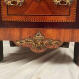 Elégant chiffonnier de style Louis XVI fin XIXe