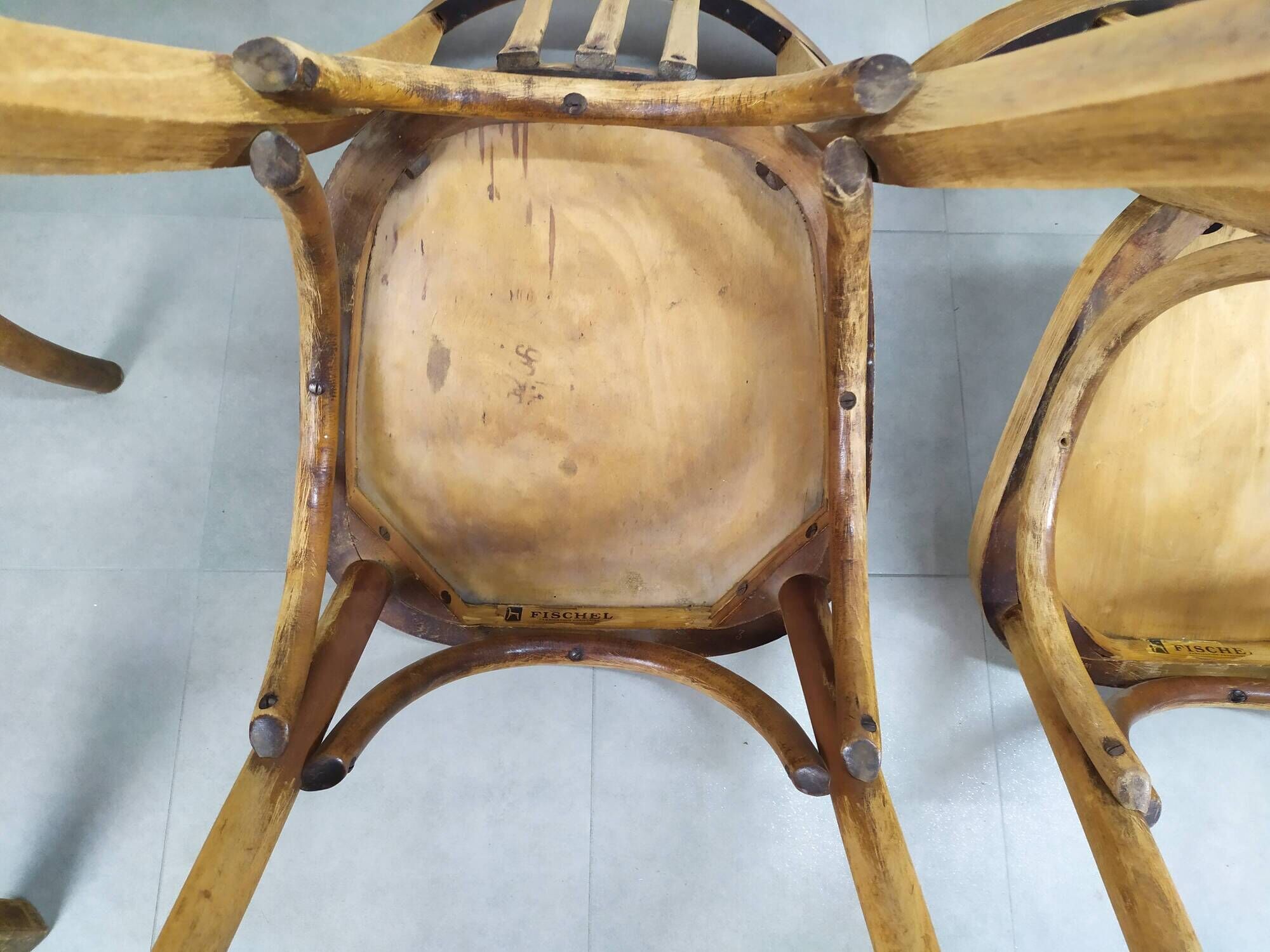 Suite of 6 wooden barhel barel bistro chair