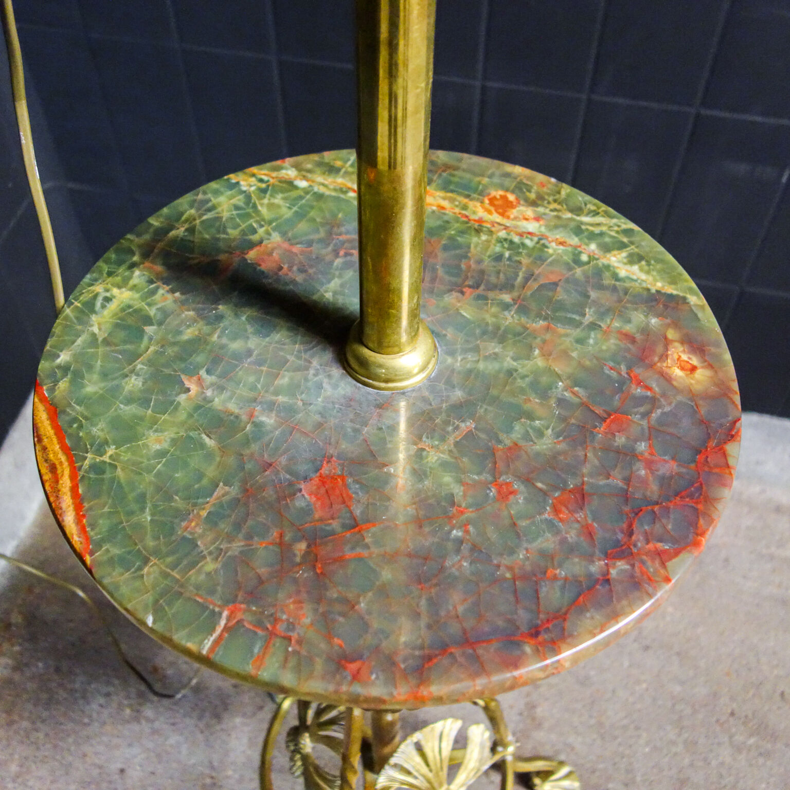 Art nouveau floor lamp with alabaster top - gold