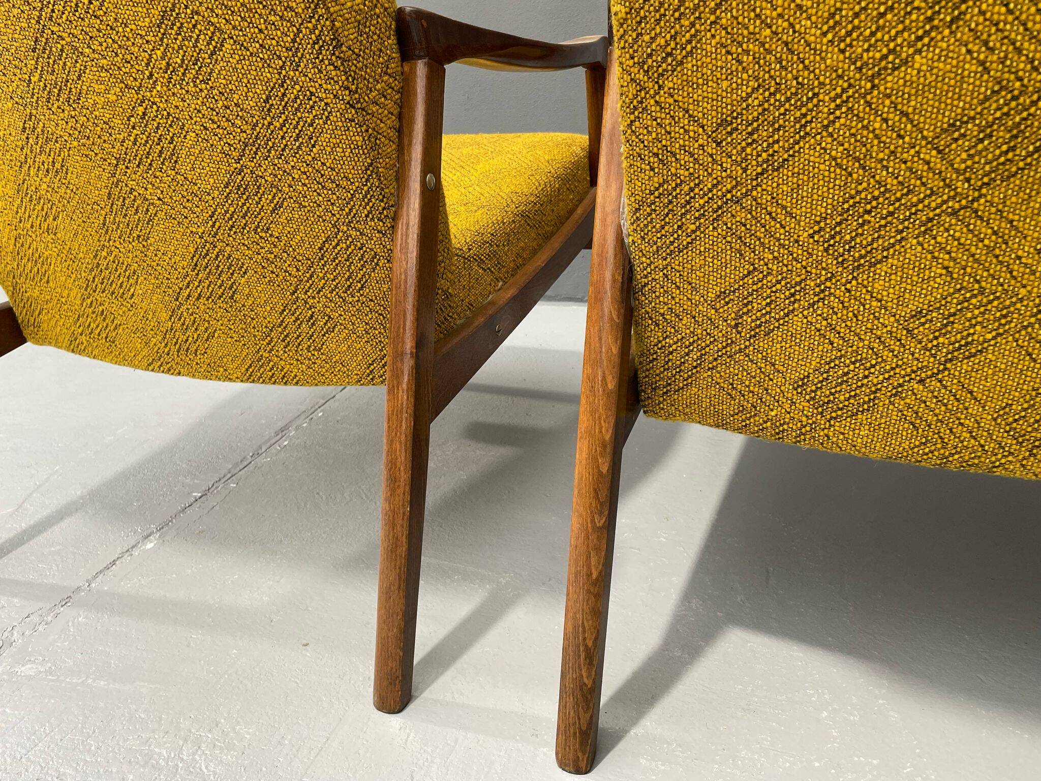 Fauteuils de Jiří Jiroutek – Interiér Praha, années 1960-70