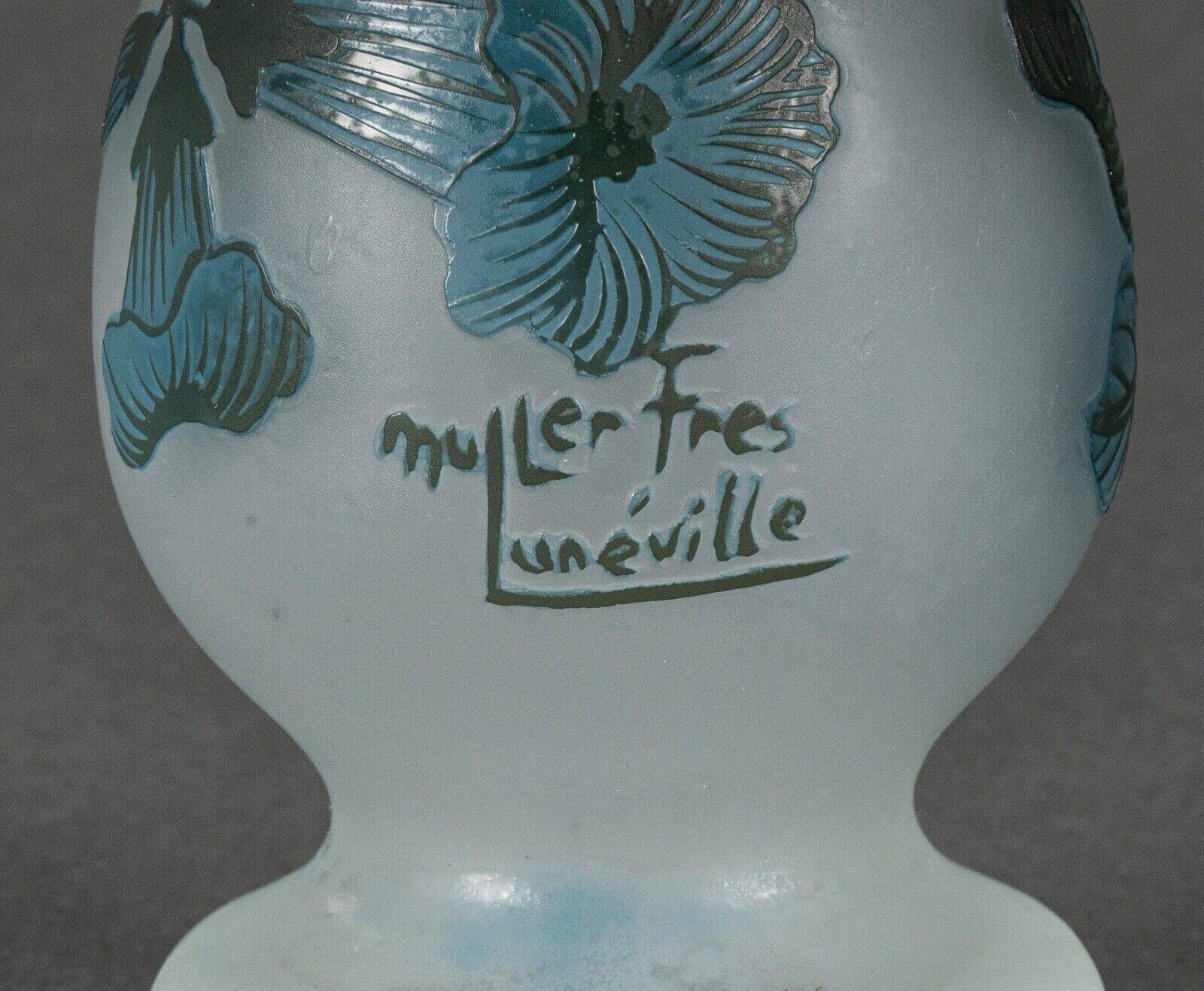 Vase in glass paste Muller Frères Lunéville foot shower floral decor