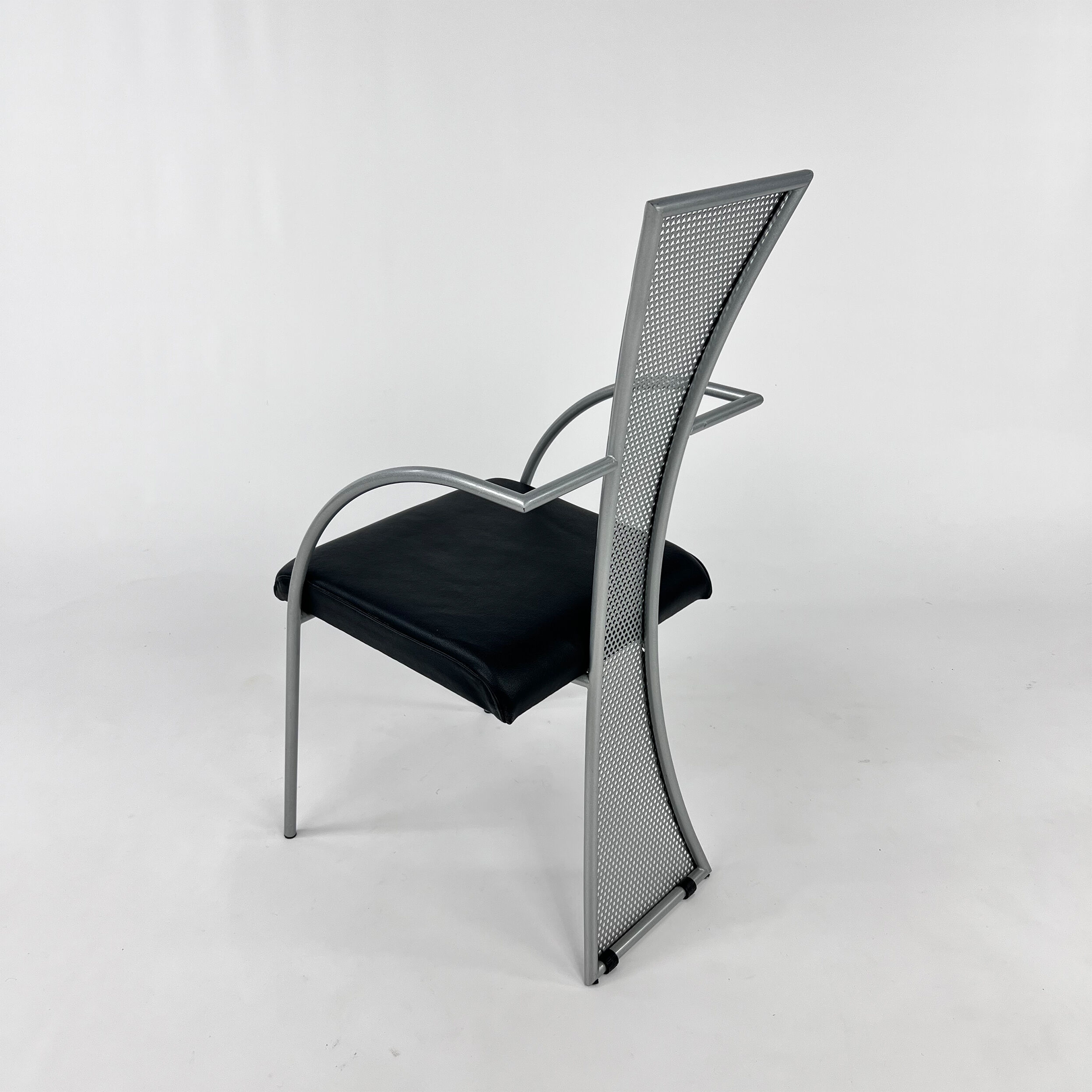 4 chaises postmodernes en acier et cuir, années 1990