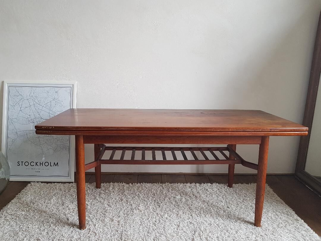 Scandinavian coffee table circa 1960 - by F. Ohlsson in teak (model Sesam, brand Tingstrom)