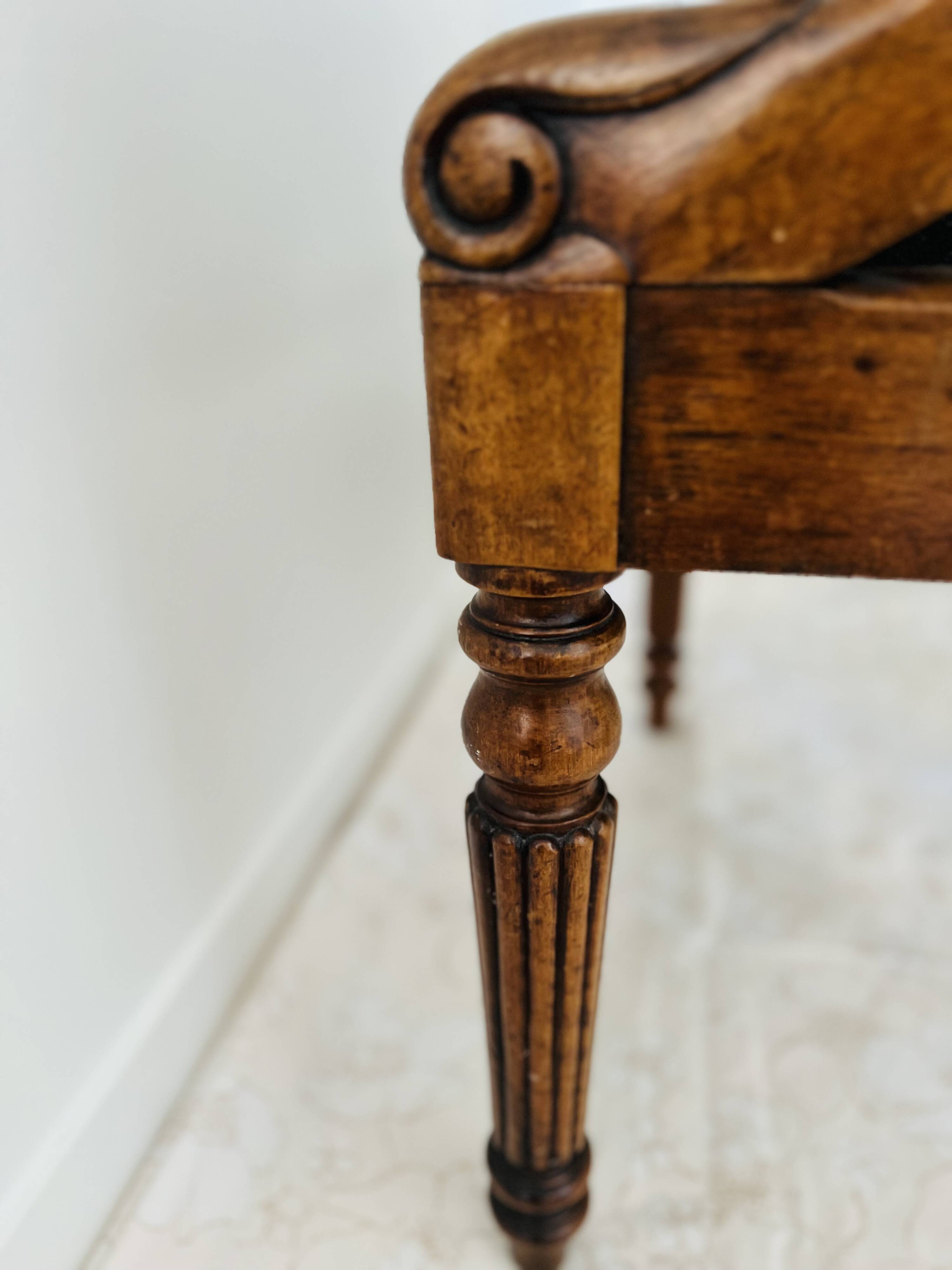 Restoration armchair in mahogany