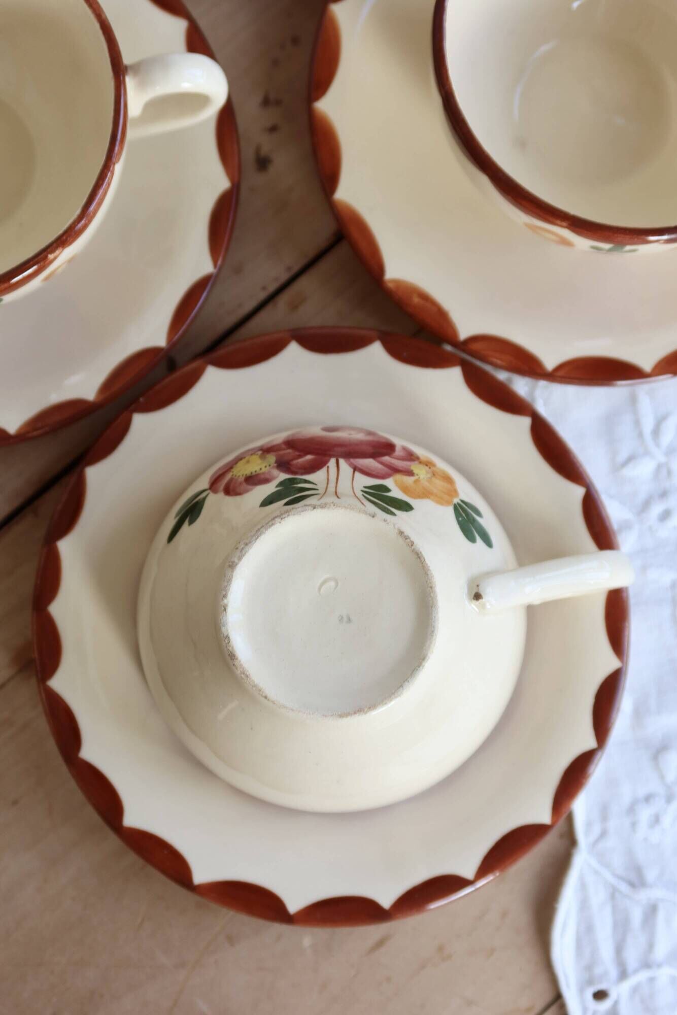 Vintage tea cups in Longchamp earthenware - Agen model