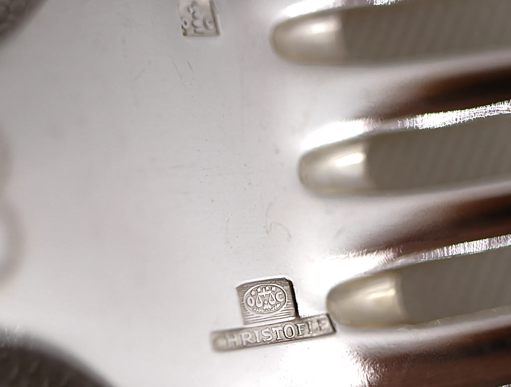 Christofle Vendôme Shell, cutlery set 49 pieces, silver-plated knives.