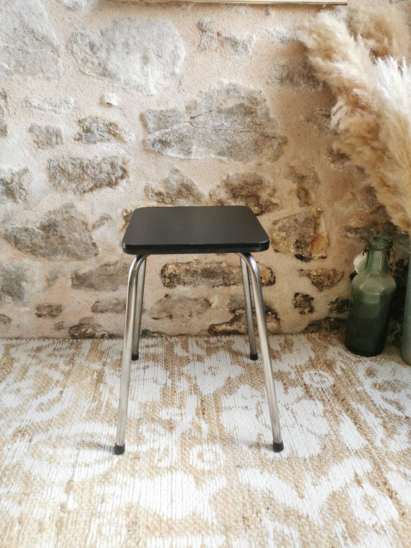 Tabouret vintage en Formica noir