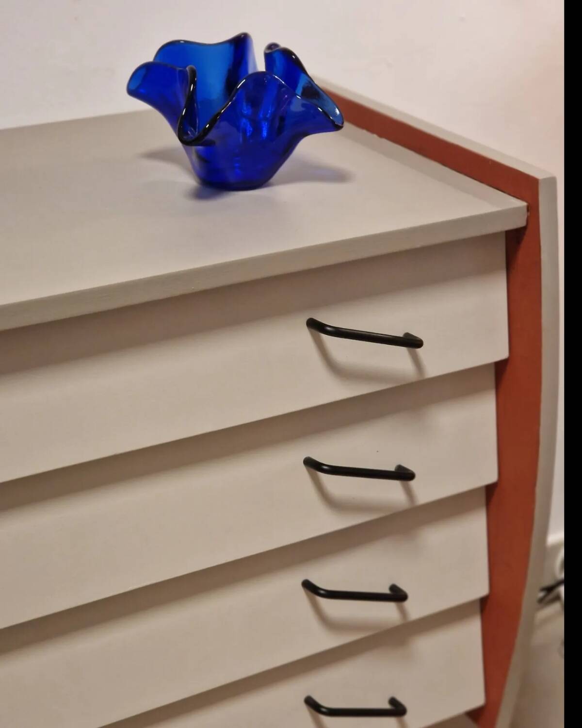 Vintage chest of drawers