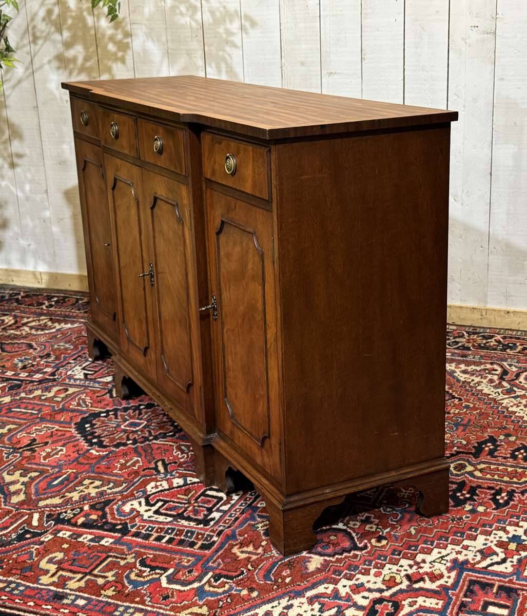 Enfilade with 4 English doors from the 1950s in mahogany.