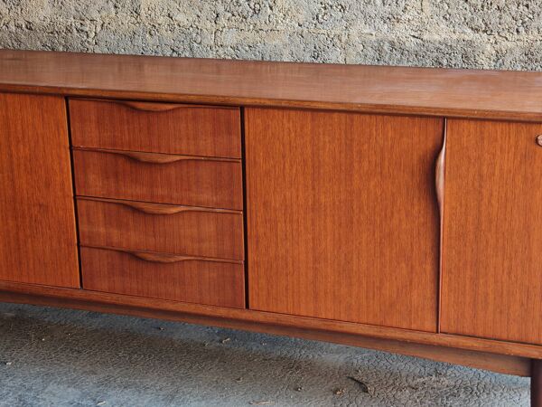 Enfilade en teck de Johannes Andersen pour Roche Bobois, 1960s
