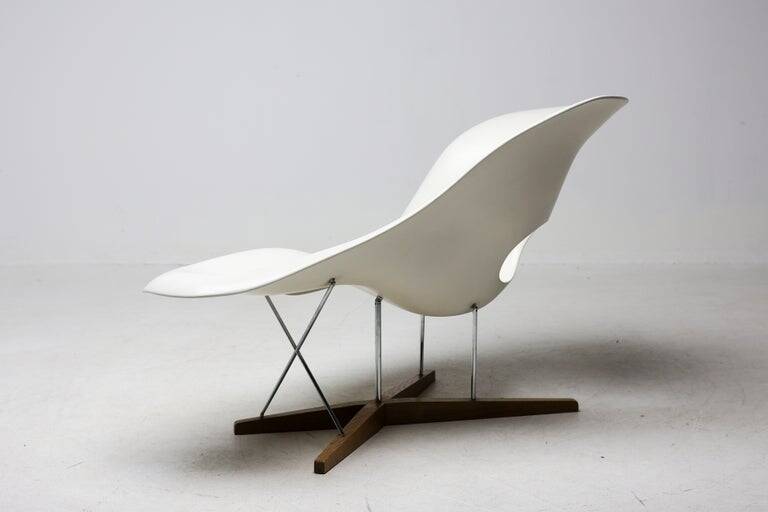 Early 2001 Vitra Eames La Chaise – Labeled, Sculptural Bone-White Patina