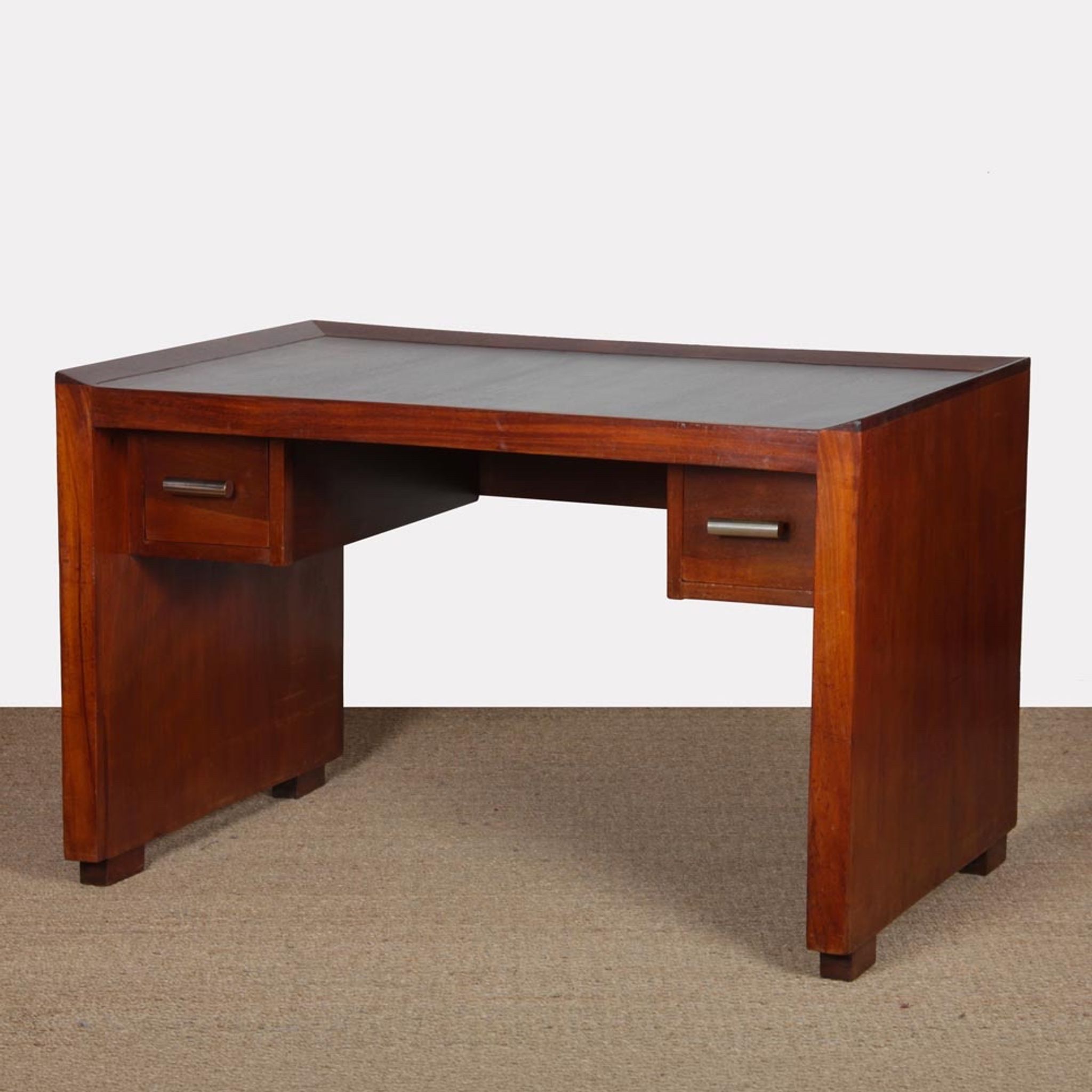 Bureau en bois, travail moderniste des années 1930