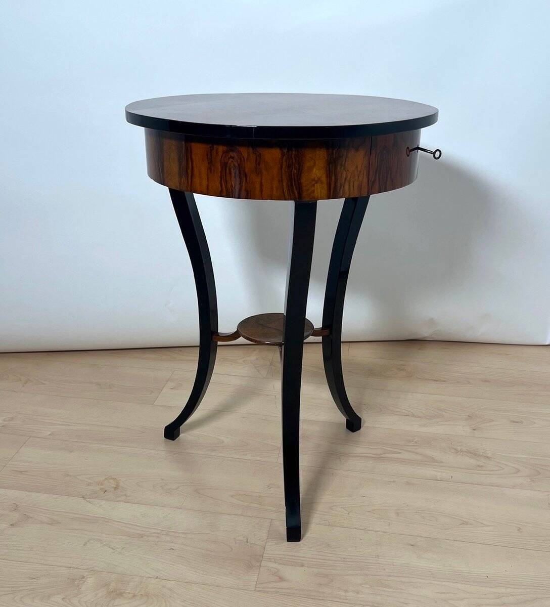 Round Biedermeier Sewing Table in Walnut with Ebonized Legs, South Germany, 1825