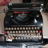 Grome Model N Typewriter, 1940's AZERTY Keyboard (RARE)