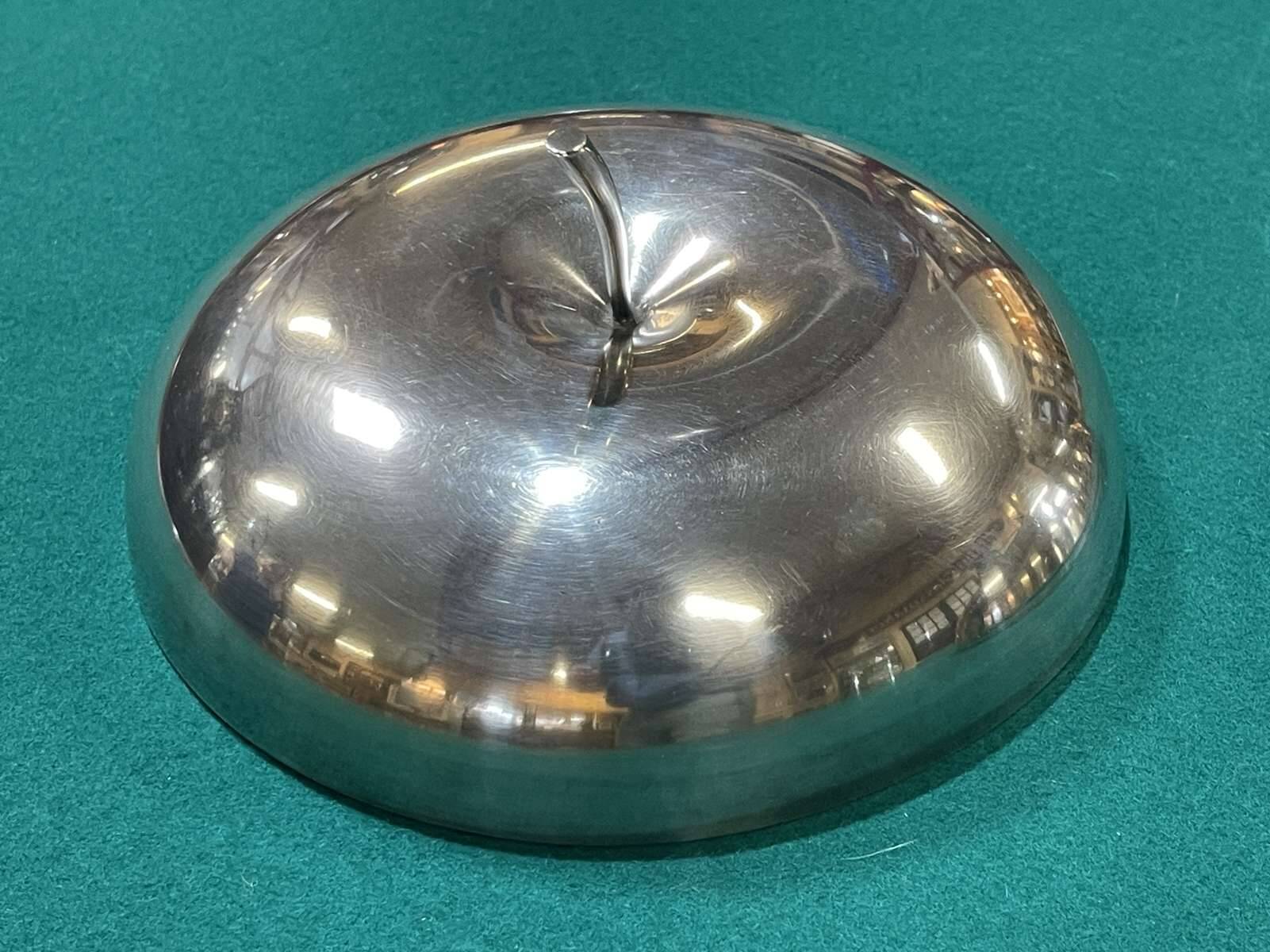 Round apple bonbonnière signed Christofle and attributed to Lino Sabattini.