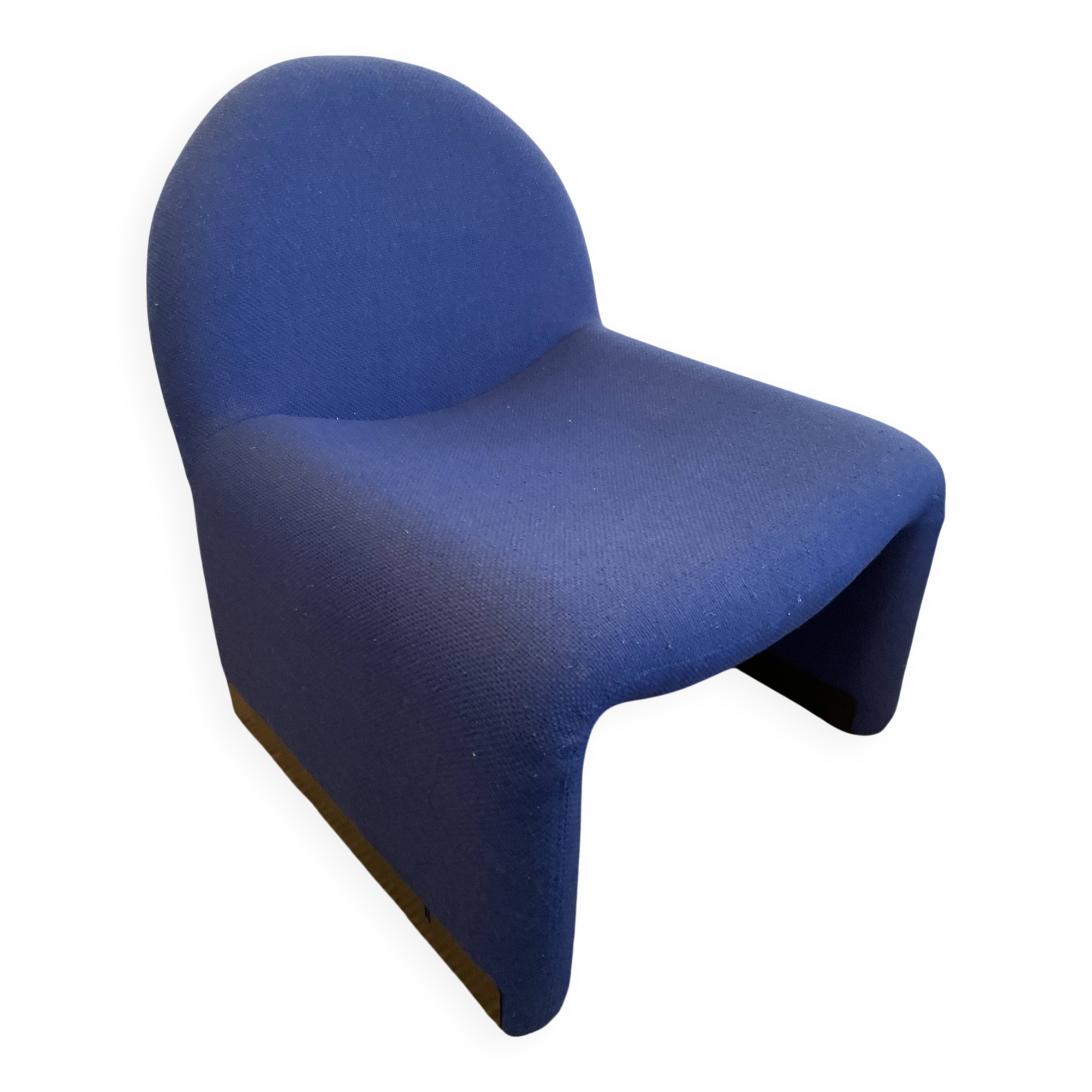Atal armchair