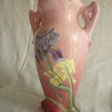 Vase 1900 décor Iris signé Delphin Massier Vallauris