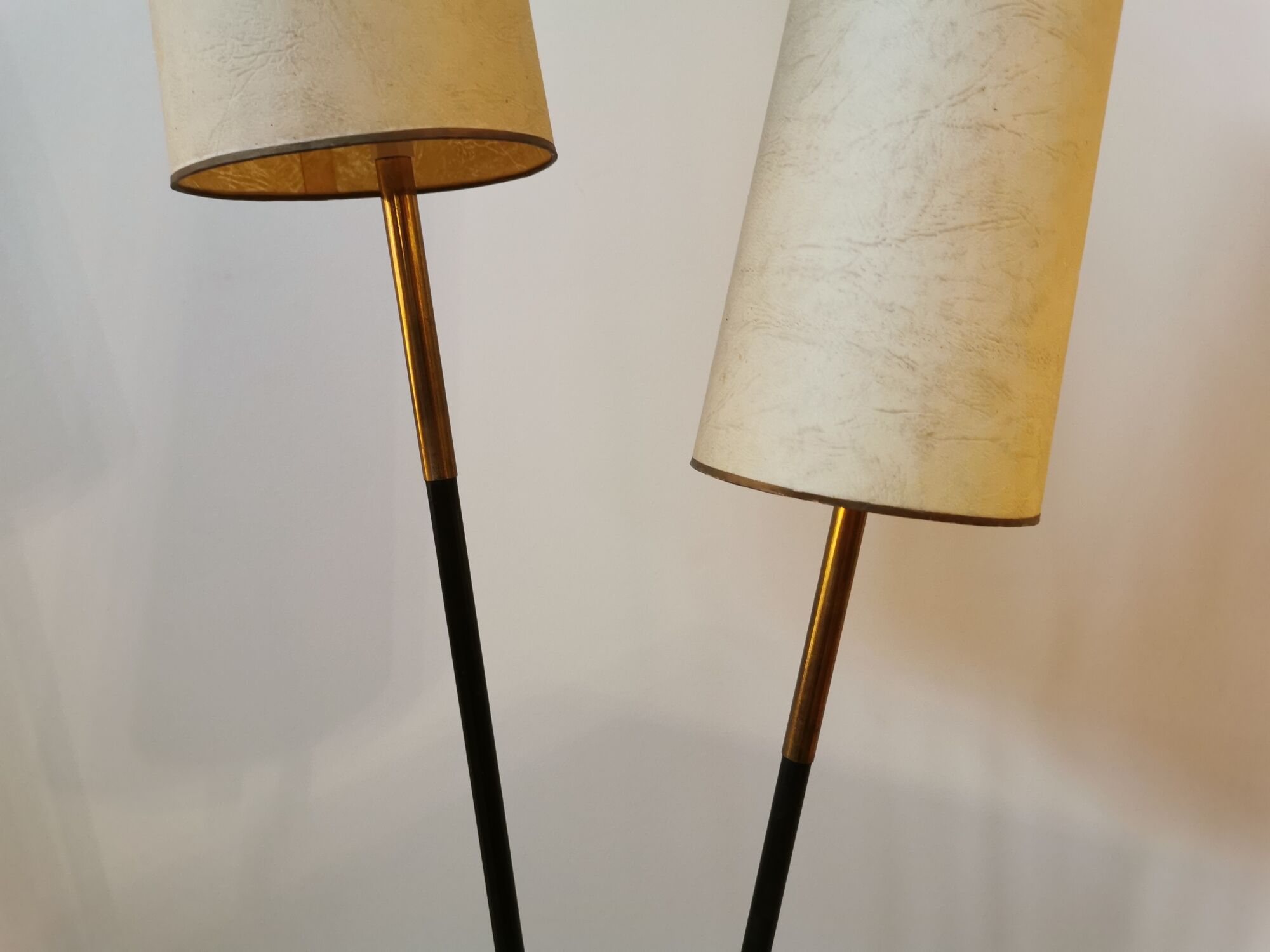 Floor lamp of the 50s with metal and brass foot