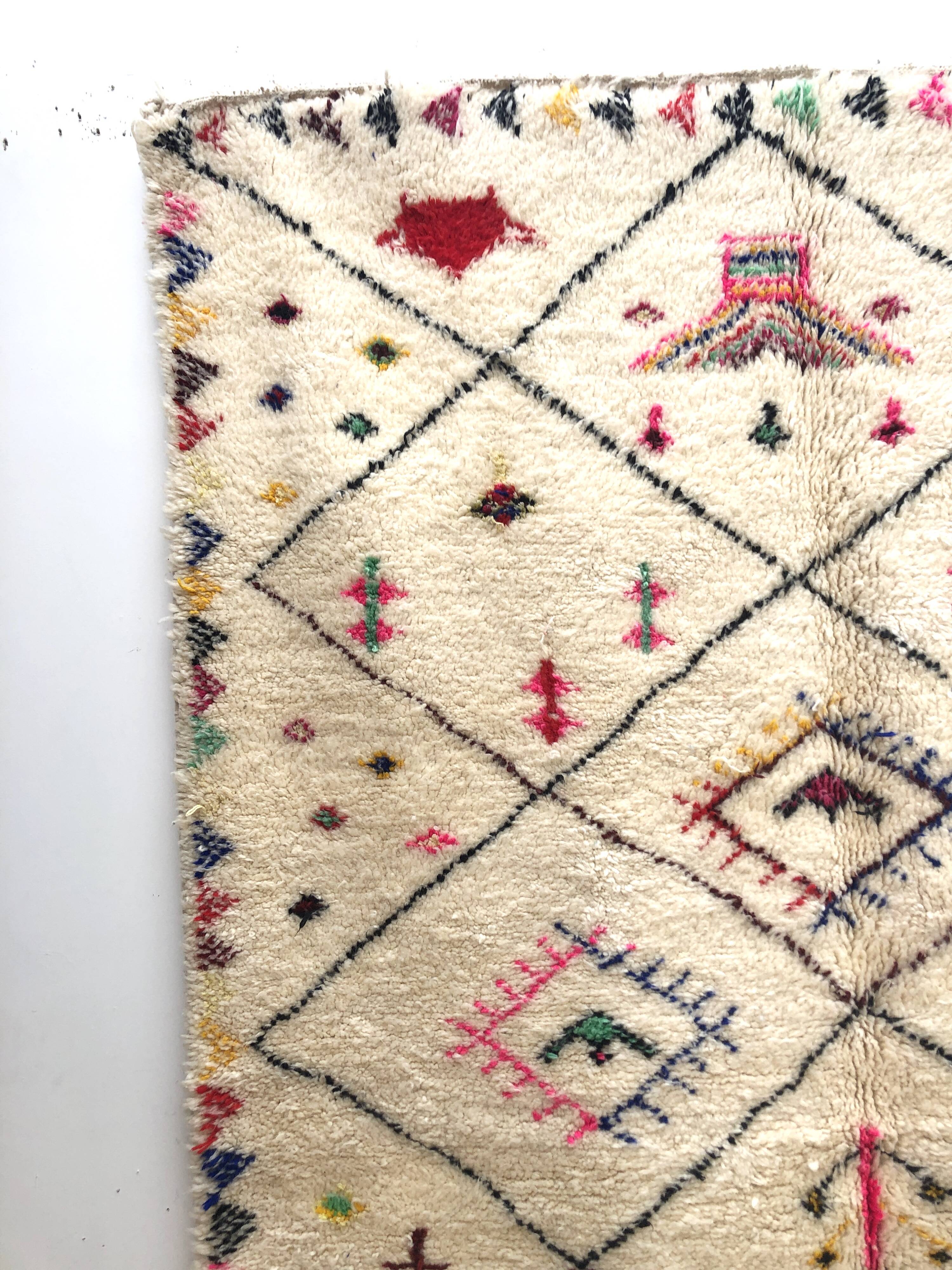 Moroccan Berber carpet Beni Ouarain with colorful patterns 2.7x1,67m