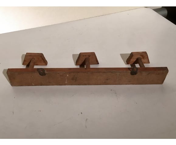 Art deco wooden beech wall door with 3 trapezoidal patères