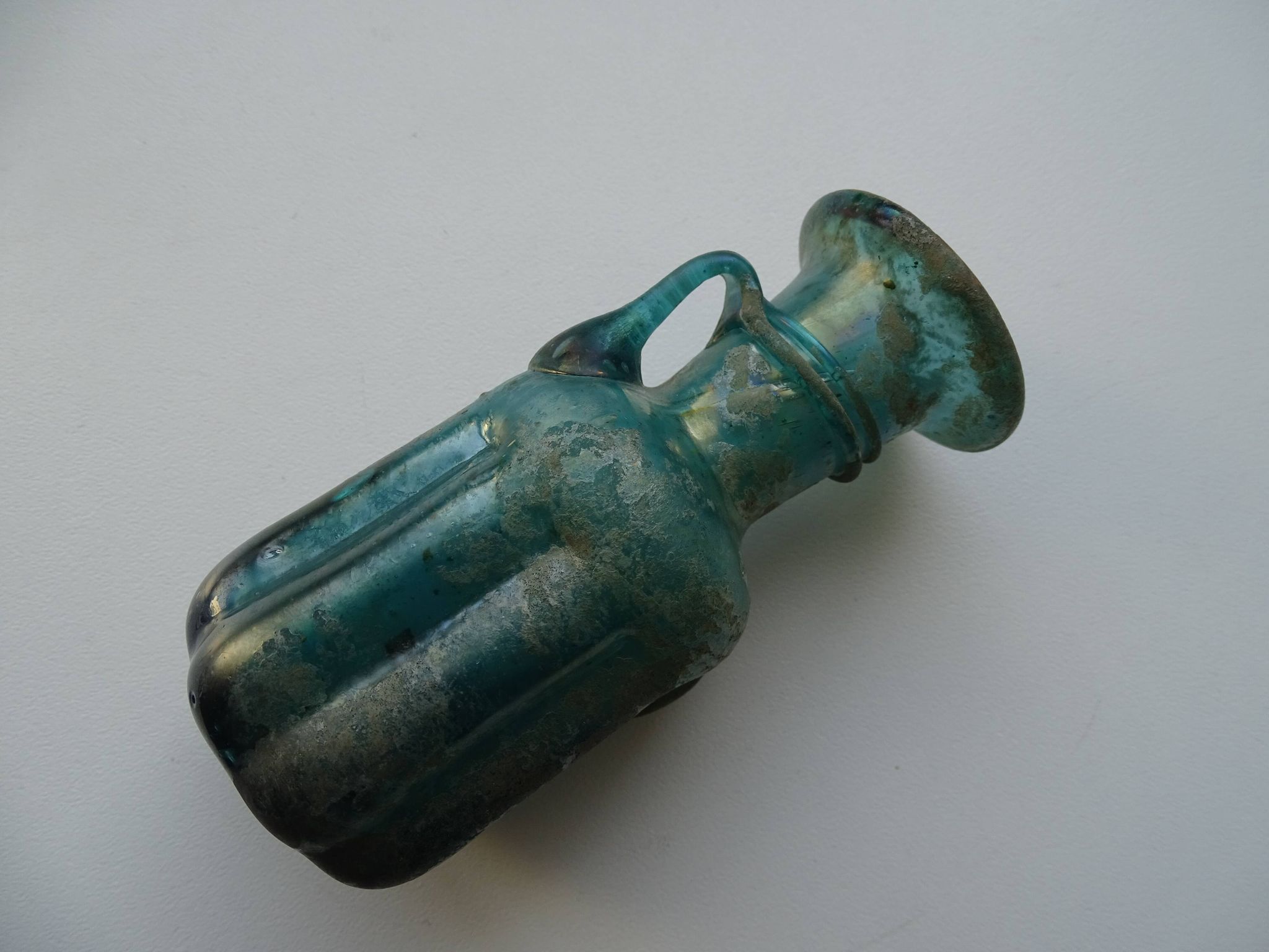 Miniature vase Scavo Seguso Vetri d'Arte iridescent glass Murano 1950
