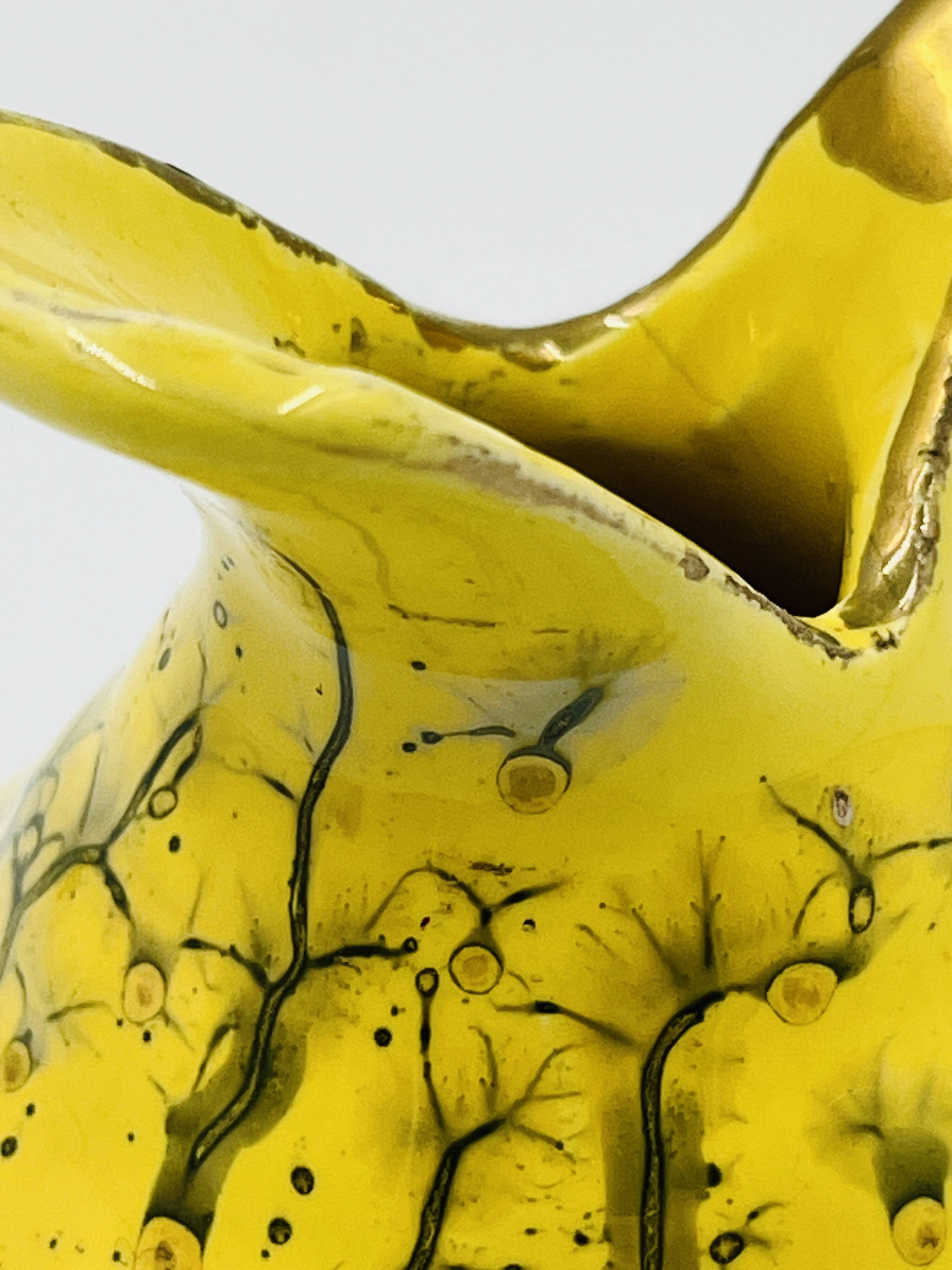 Pichet miniature de collection jaune et or fin