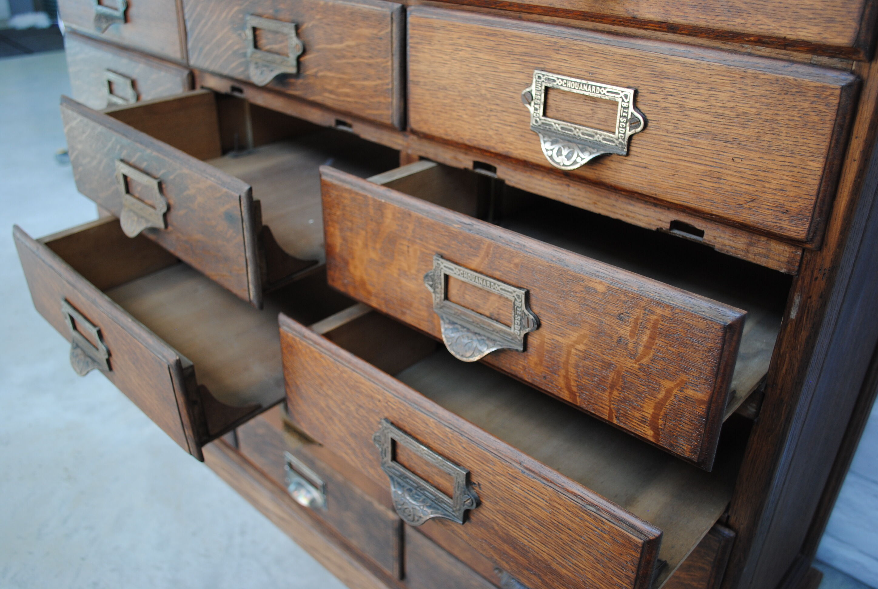 Chouanard notary cabinet