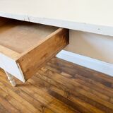 Farmhouse table with drawer