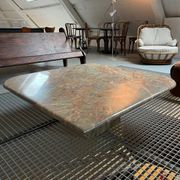 Table basse en marbre