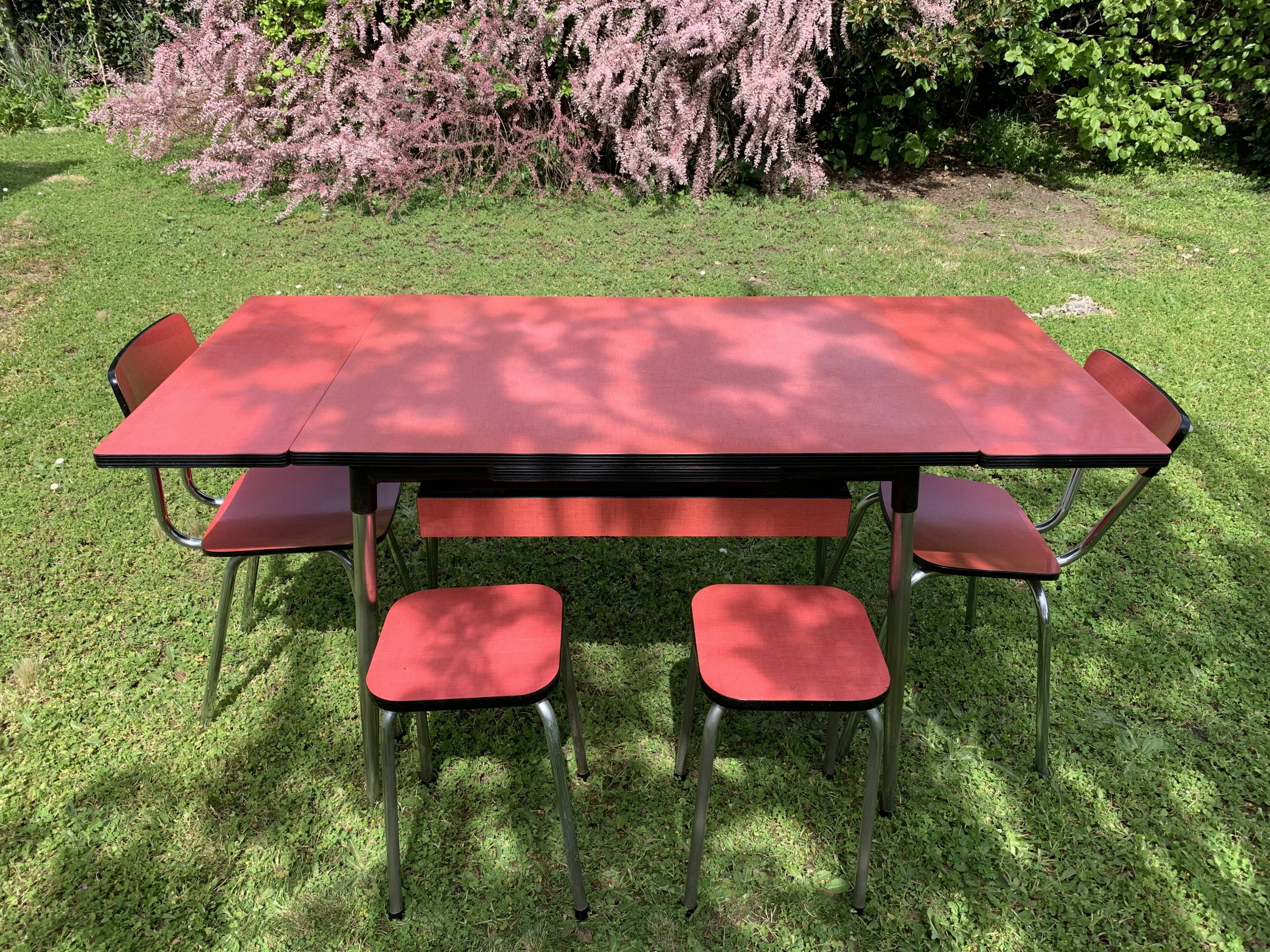 Formica table with 2 chairs and 2 stools