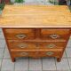 Petite commode parisienne Louis XV en noyer du 18e siècle
