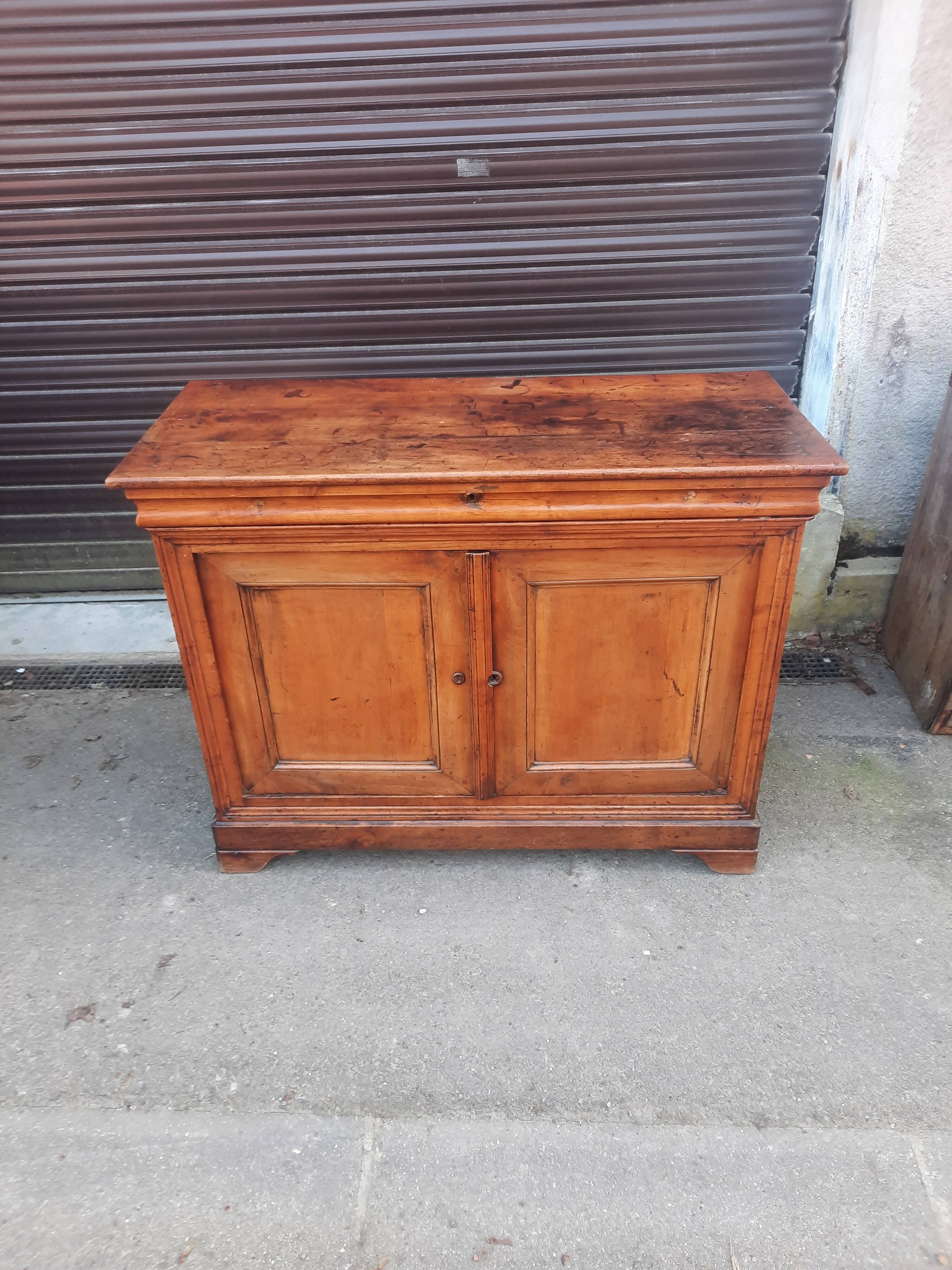 Buffet d epoque Louis Philippe en noyer