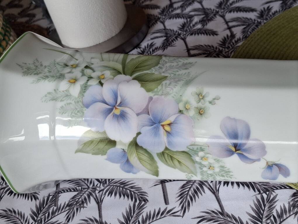 Superbe grand vase octogonal Porcelaine Limoges France