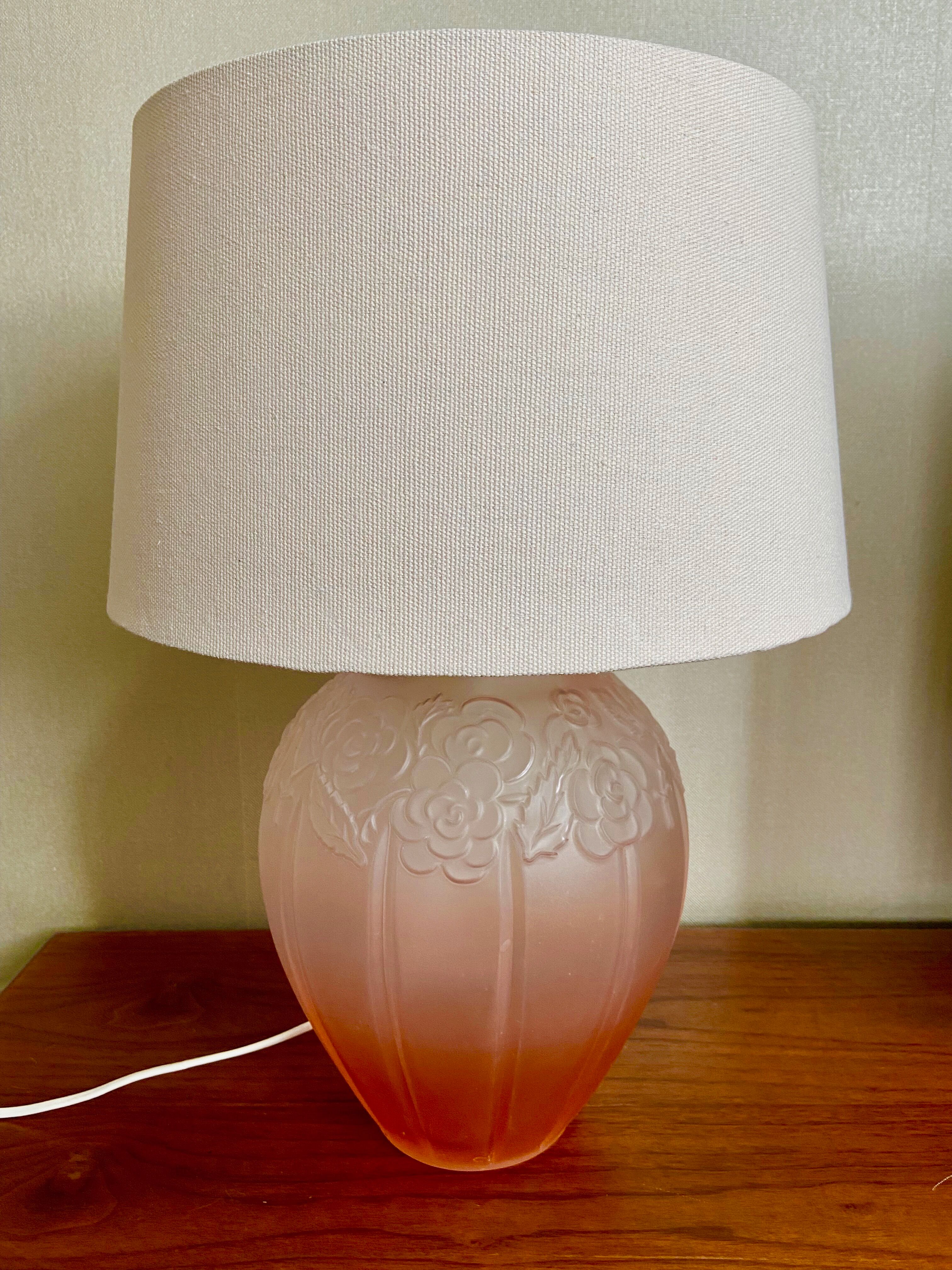 Pink molded glass lamp foot-Art Deco style-Pink décor
