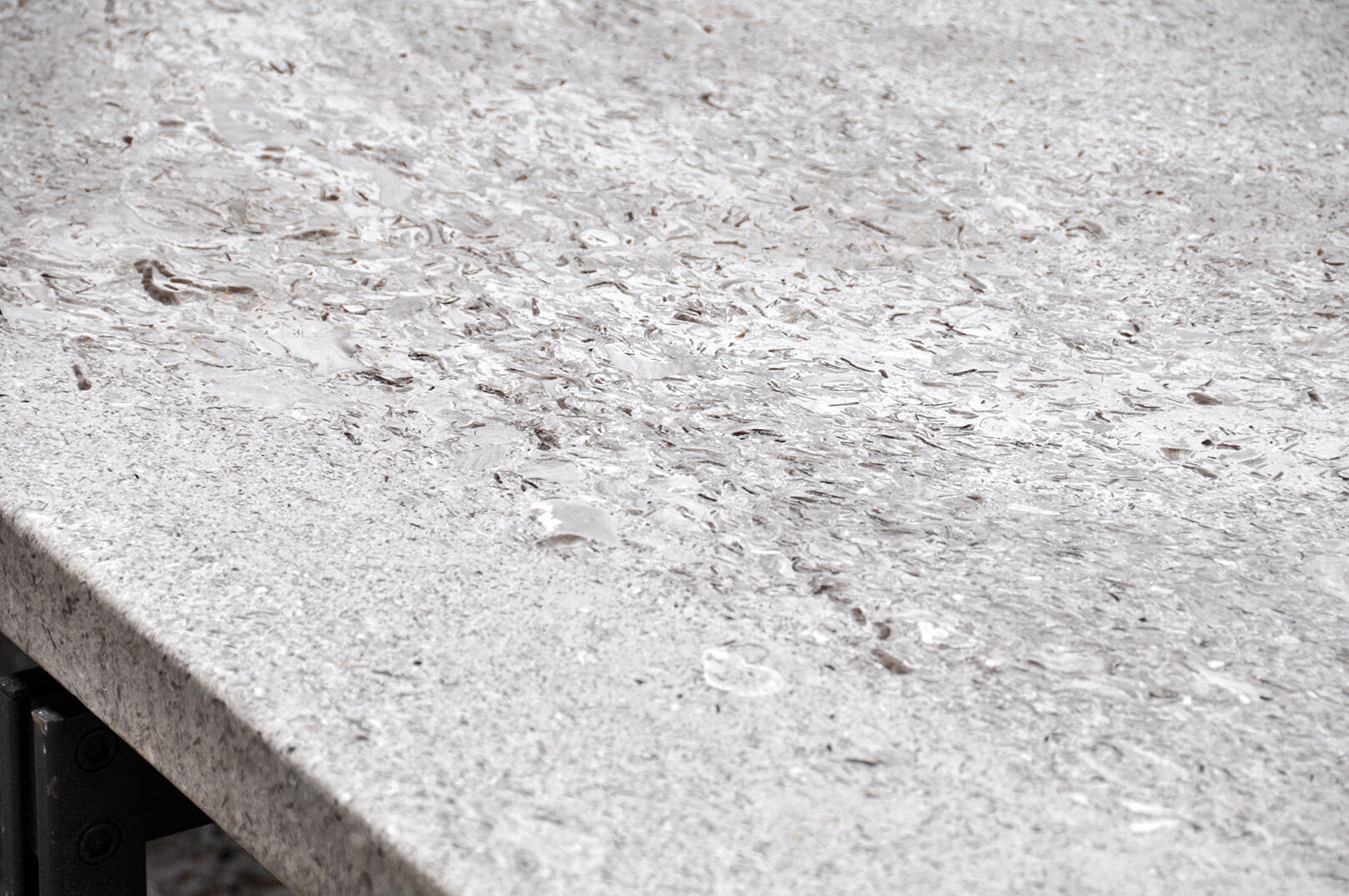 Saporiti 'onda' coffee table with granite top, italy, 1970's