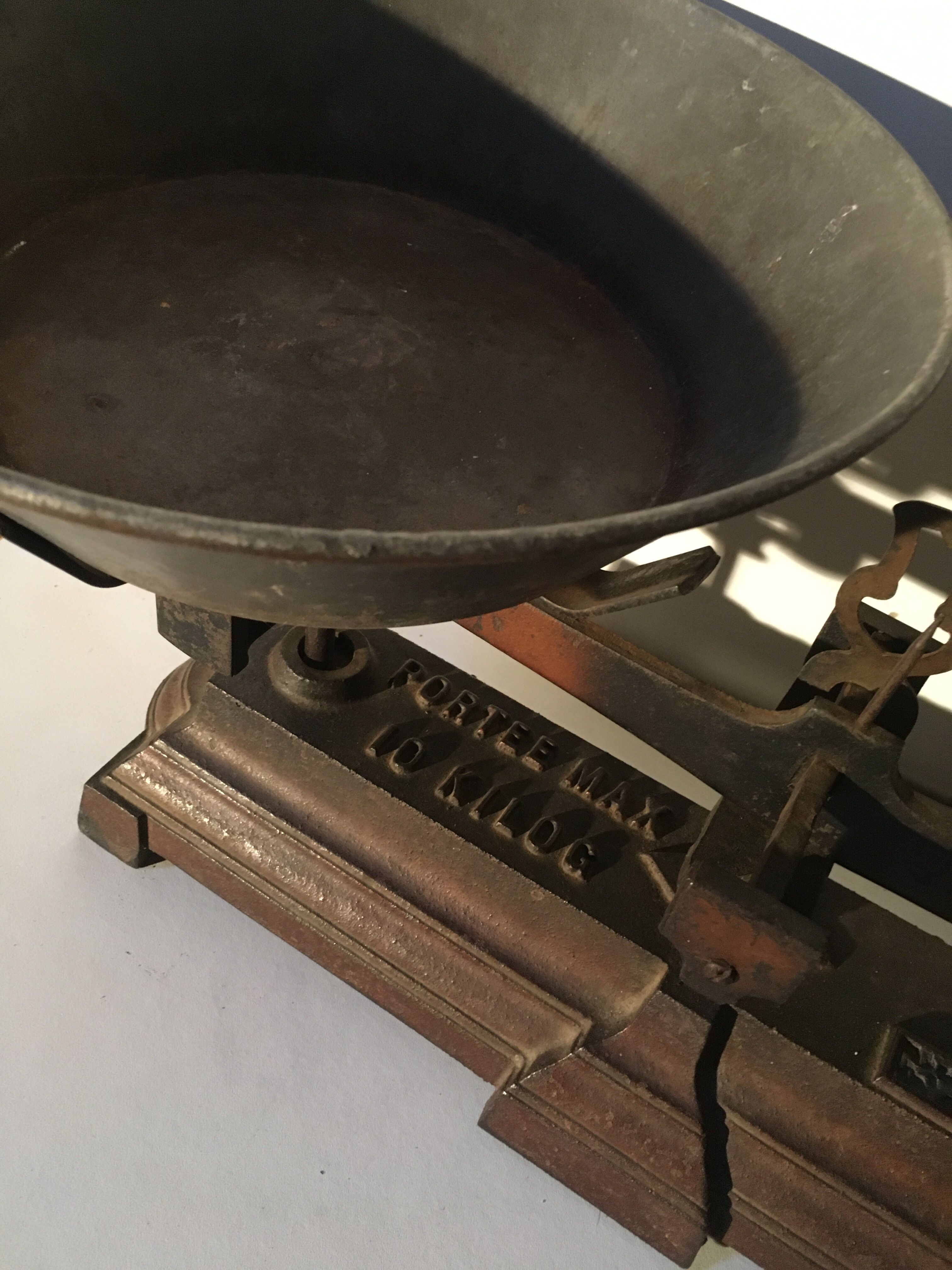 Cast iron merchant balance