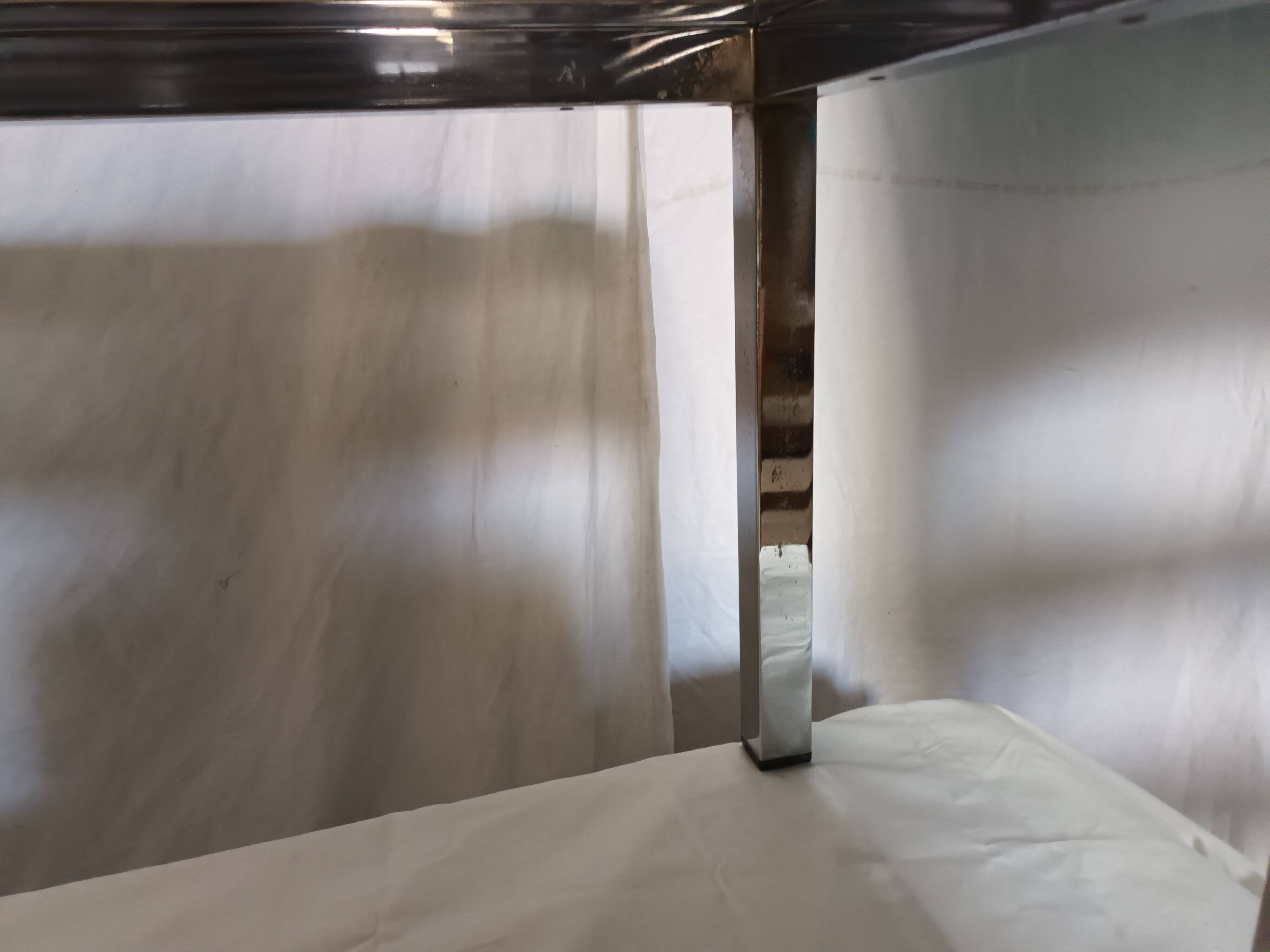 Table basse en métal chromé et laiton,années 70