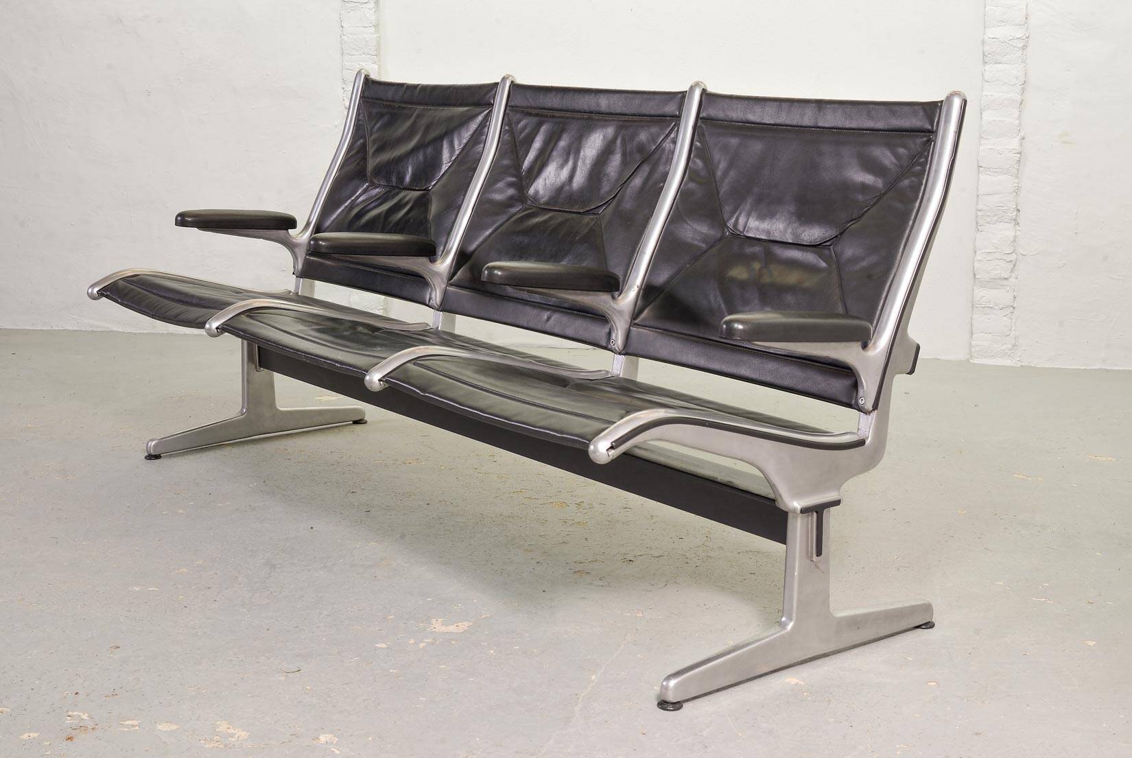 Charles Eames Black Leather 3-Seat Tandem Sling Airport Bench Herman Miller