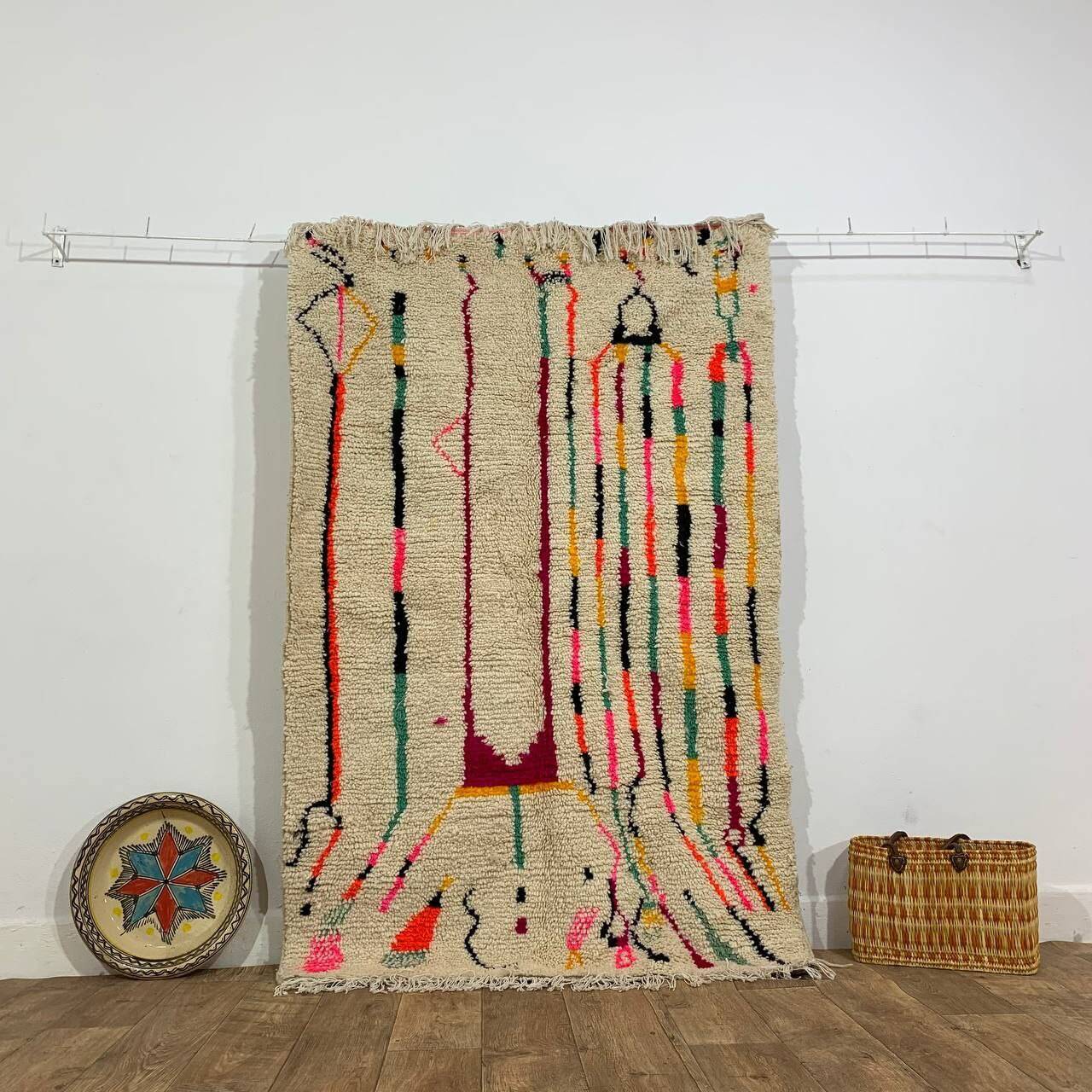 Handmade Moroccan Berber rug 186 X 122 CM