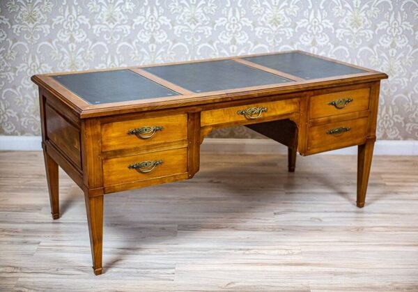 Bureau vintage Grand Ash d'avant-guerre avec garnitures en laiton, années 1930