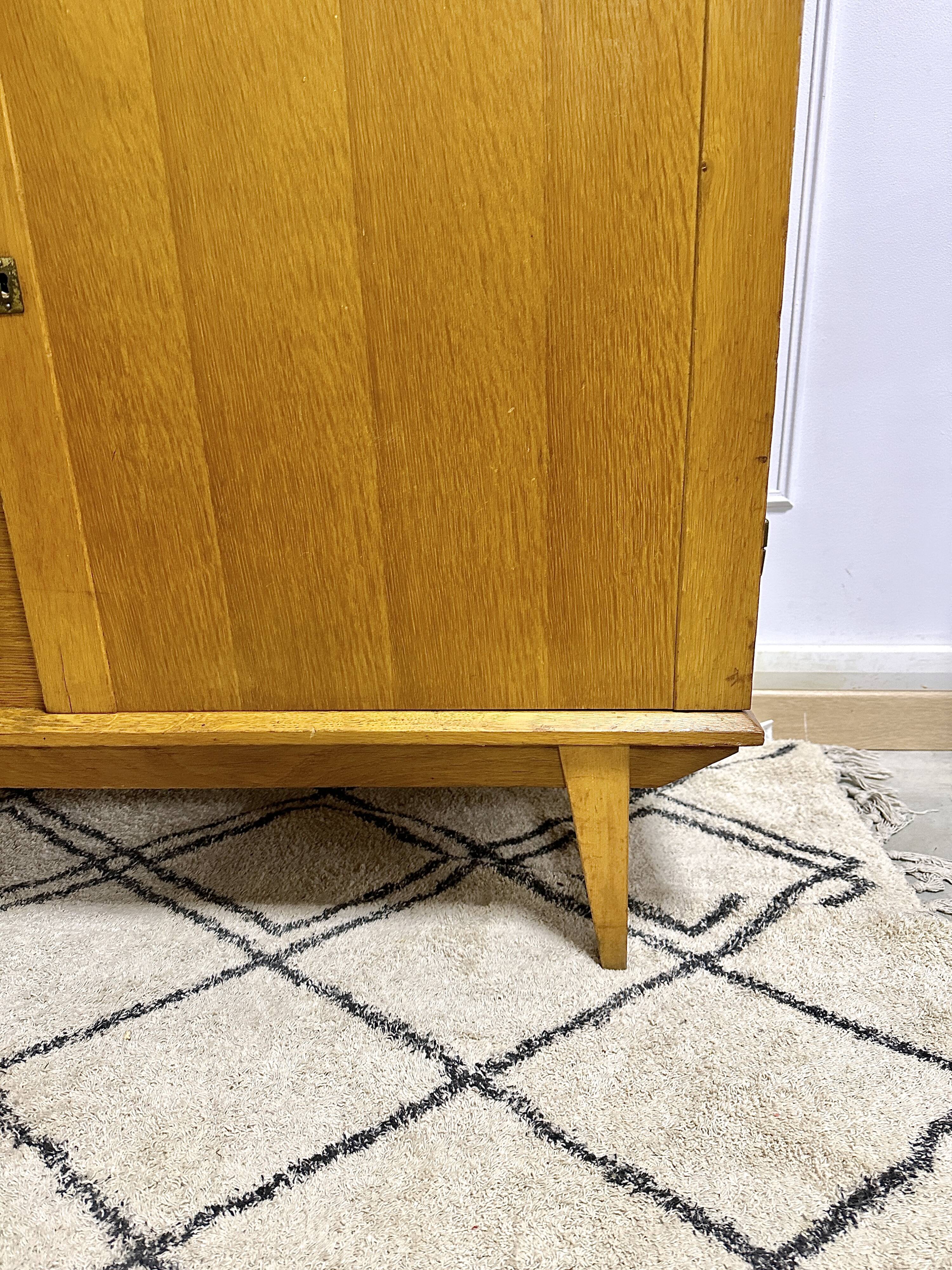 Enfilade vintage pieds compas